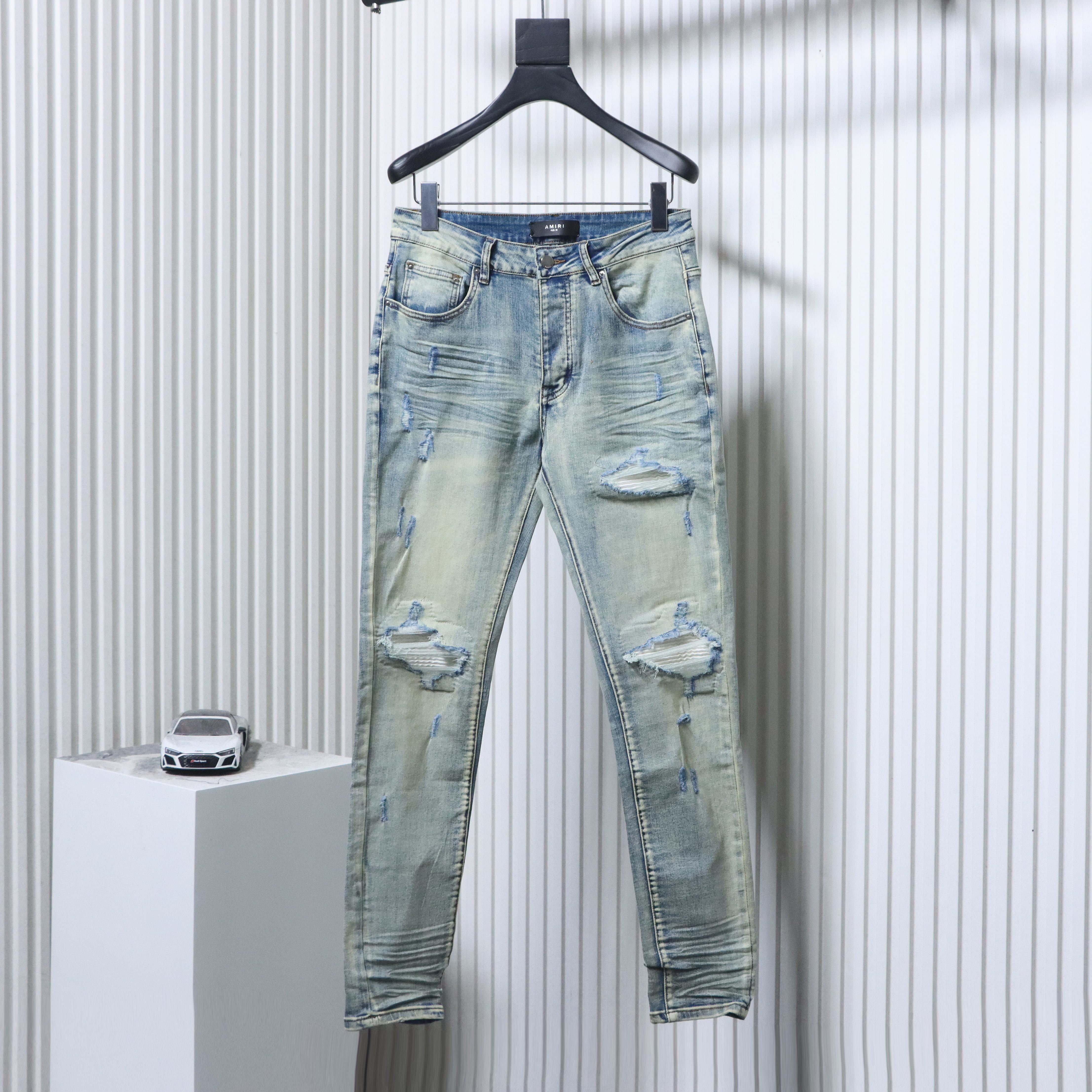 Amiri Knife Cut Distressed Jeans Blue H200 AM607