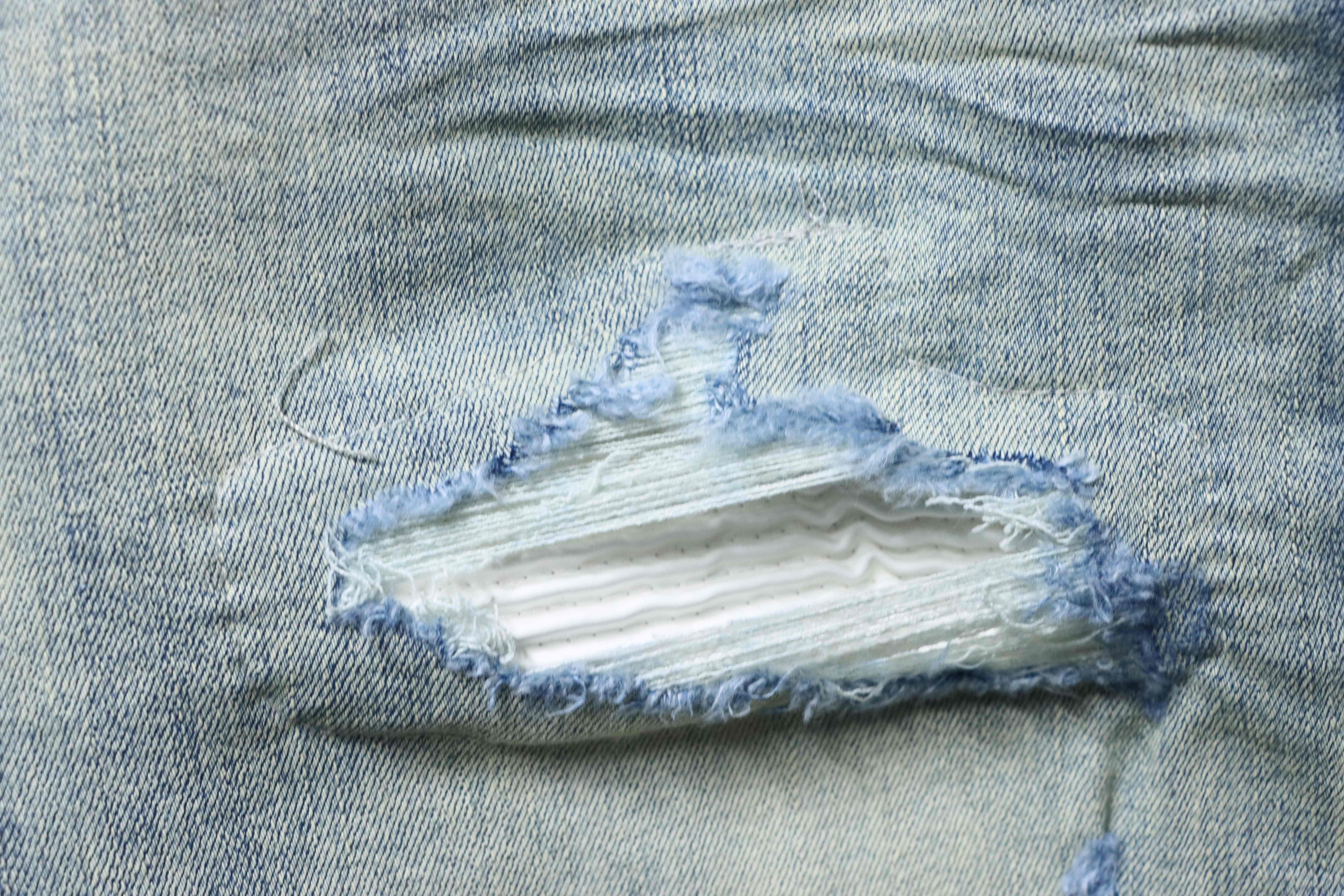 Amiri Knife Cut Distressed Jeans Blue H200 AM607