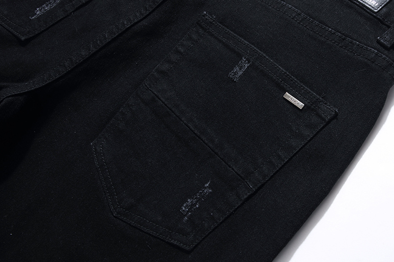 Amiri Logo Patch Black Jeans H200 AM301