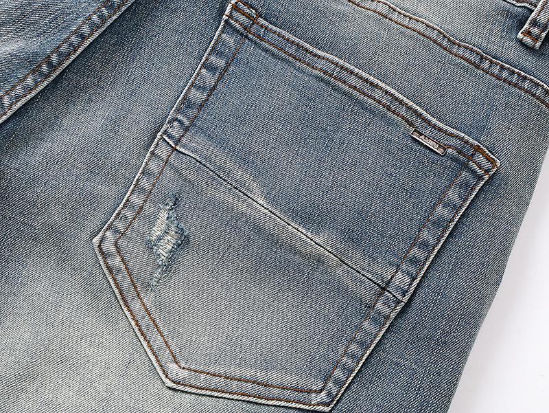 Amiri Logo Patch Light Blue Denim Shorts H200 AM606