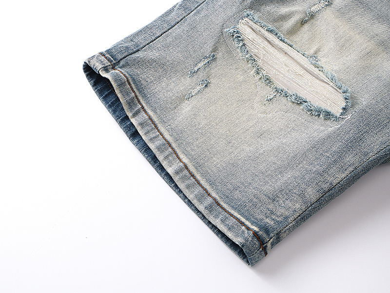 Amiri Logo Patch Light Blue Denim Shorts H200 AM606