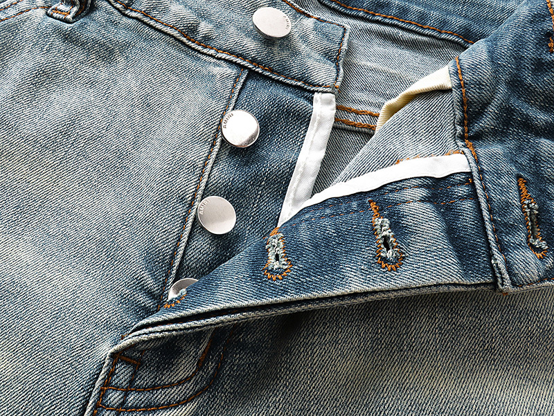 Amiri Logo Patch Light Blue Denim Shorts H200 AM608