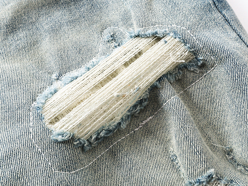Amiri Logo Patch Light Blue Denim Shorts H200 AM608