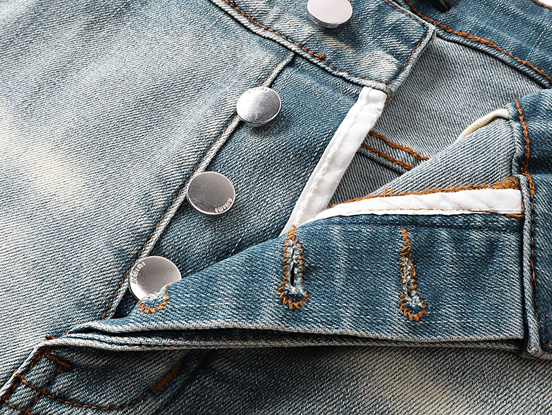 Amiri Logo Patch Light Blue Denim Shorts H200 AM609