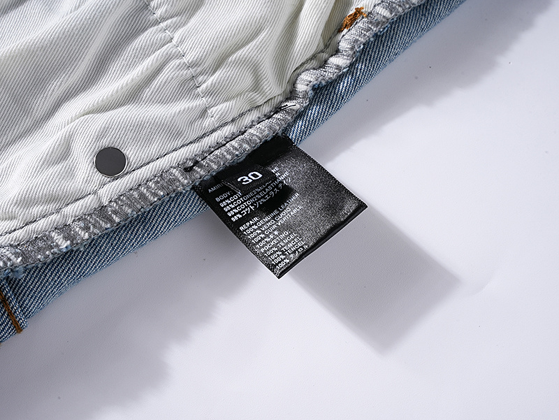 Amiri Logo Patch Light Blue Jeans H200 AM324