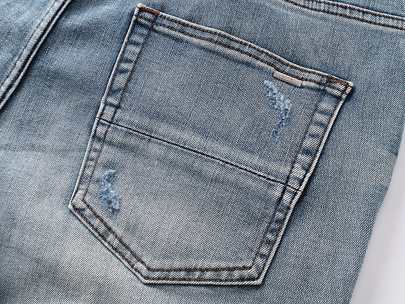 Amiri Logo Patch Light Blue Jeans H200 AM347