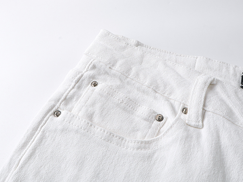Amiri Logo Patch White Jeans H200 AM333
