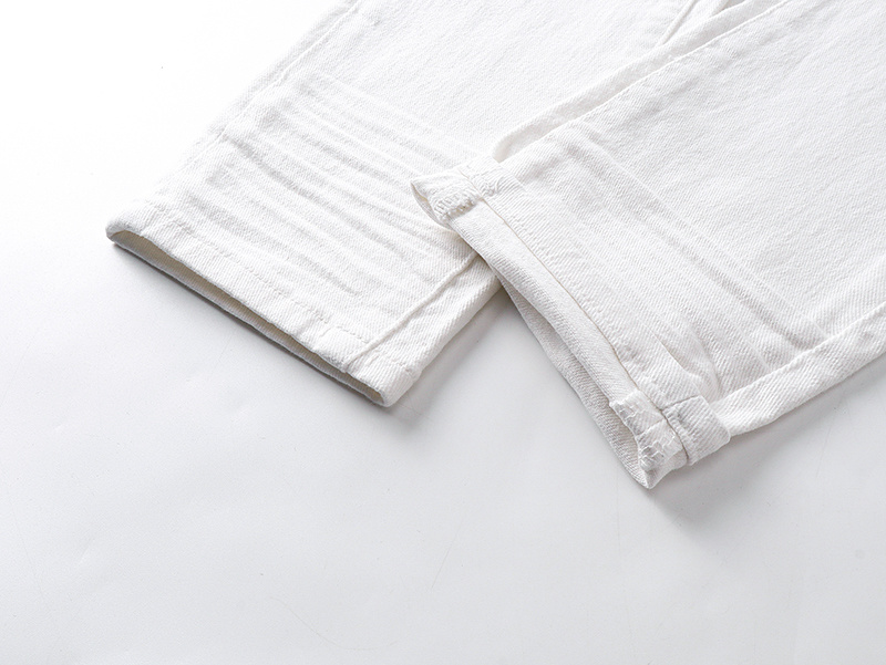 Amiri Logo Patch White Jeans H200 AM333