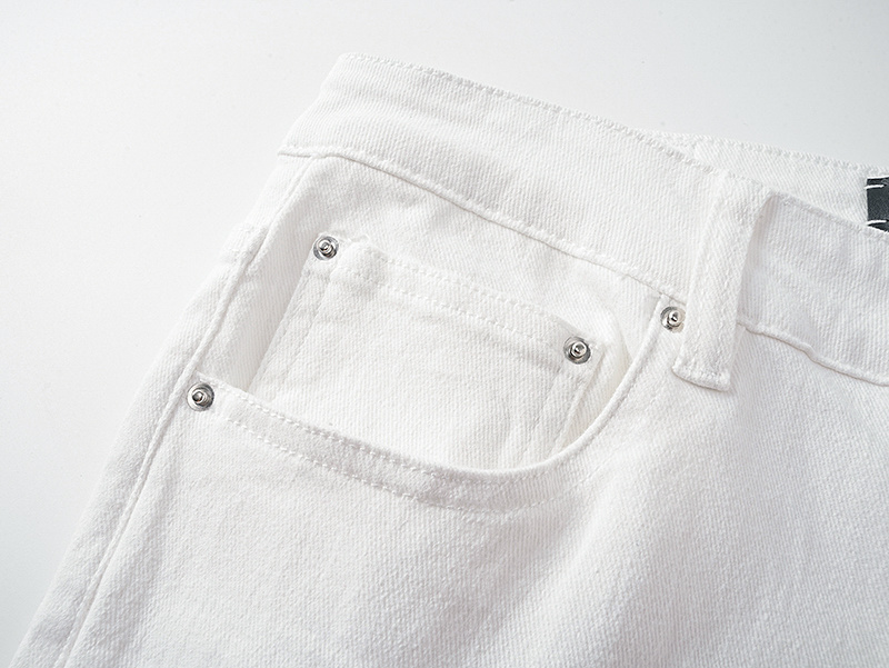 Amiri Logo Patch White Jeans H200 AM334
