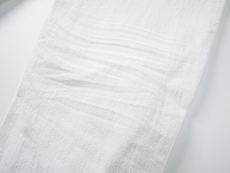 Amiri Logo Patch White Jeans H200 AM334