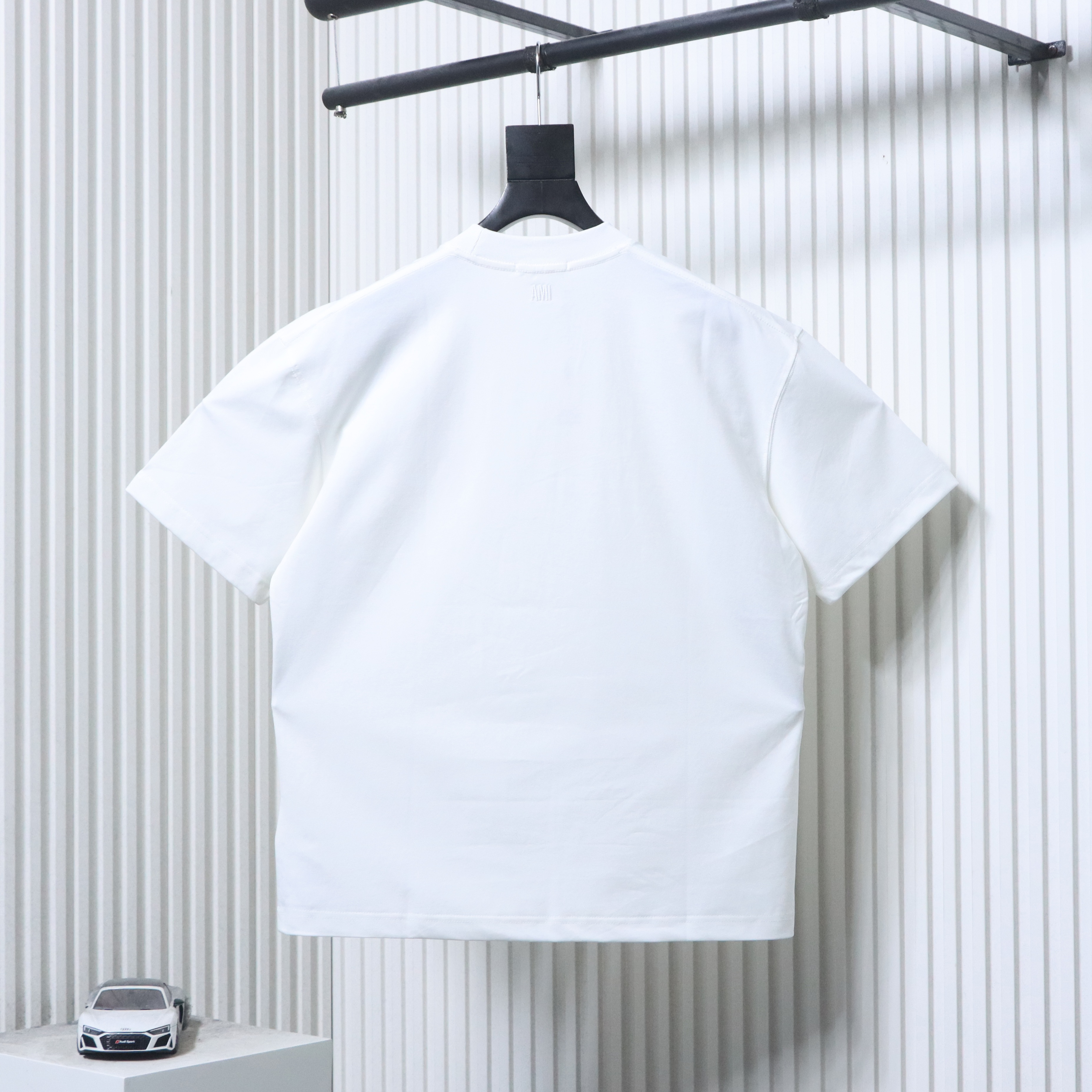 Amiri Minimal 3D Heart Logo White T-Shirt h150