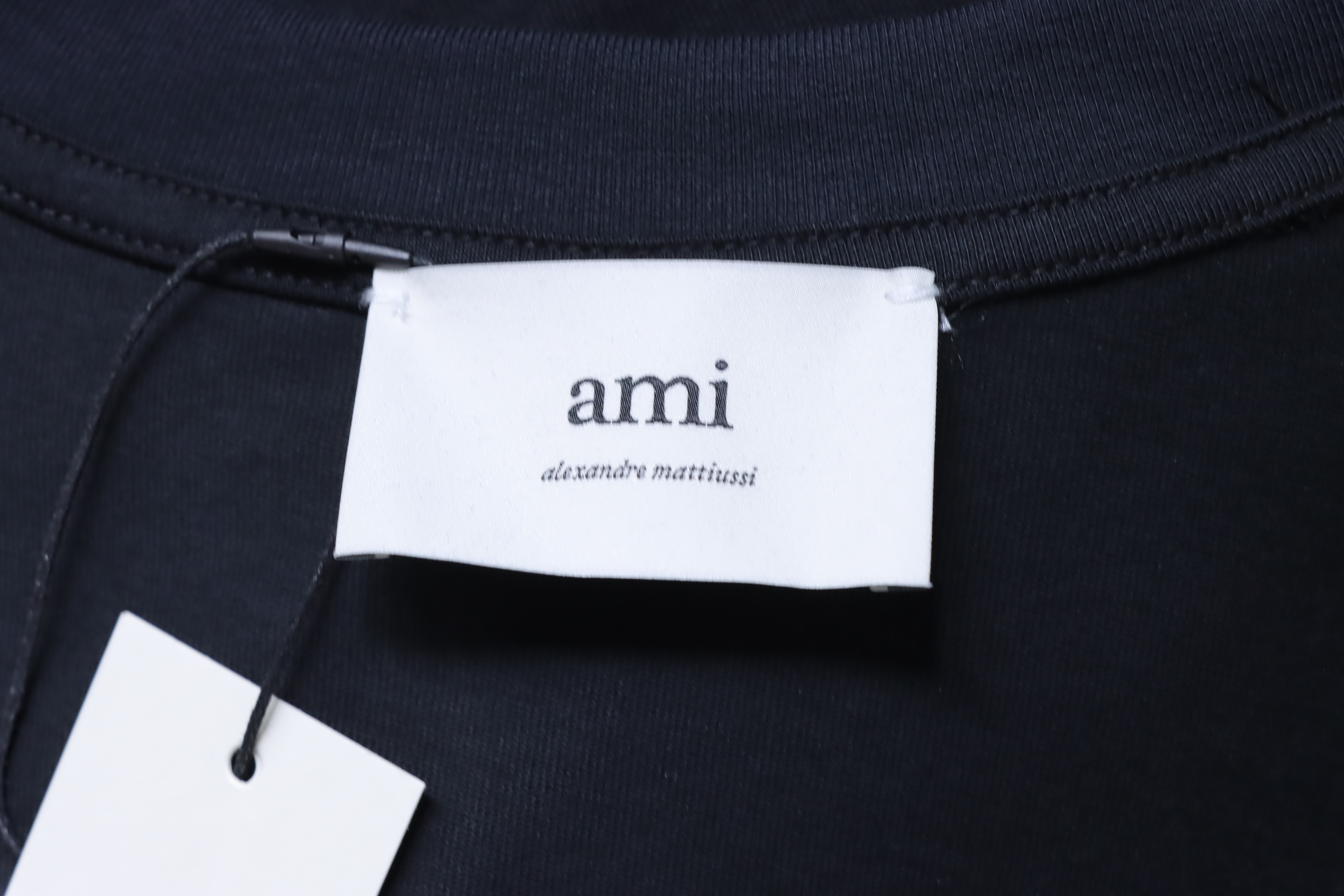 Amiri Small Heart Silicone Letter Black T-Shirt h140