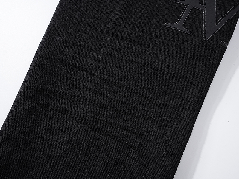 Amiri Tapered Distressed Black Jeans H200 AM330