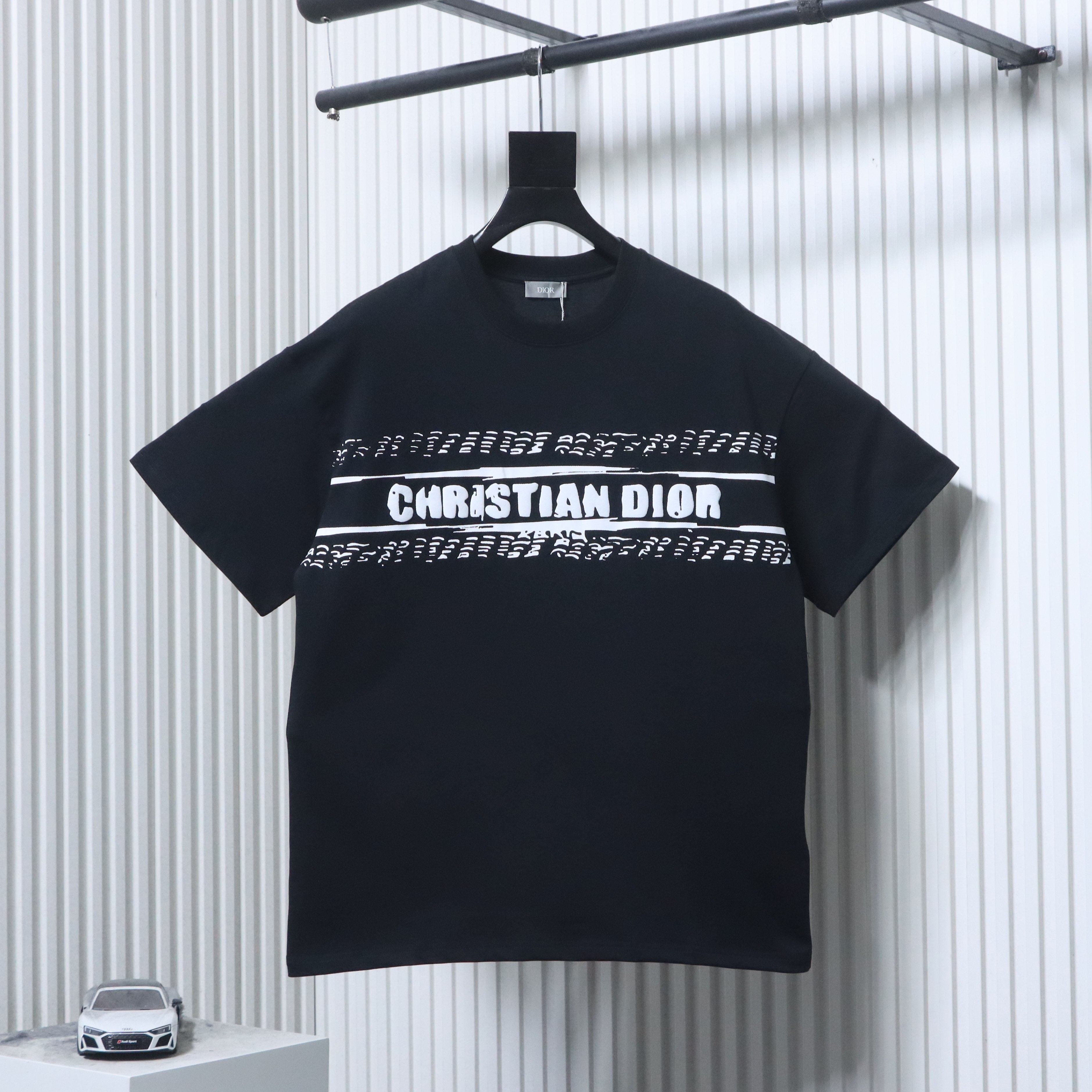 Dior 26SS Graffiti Letter T-Shirt Black H150