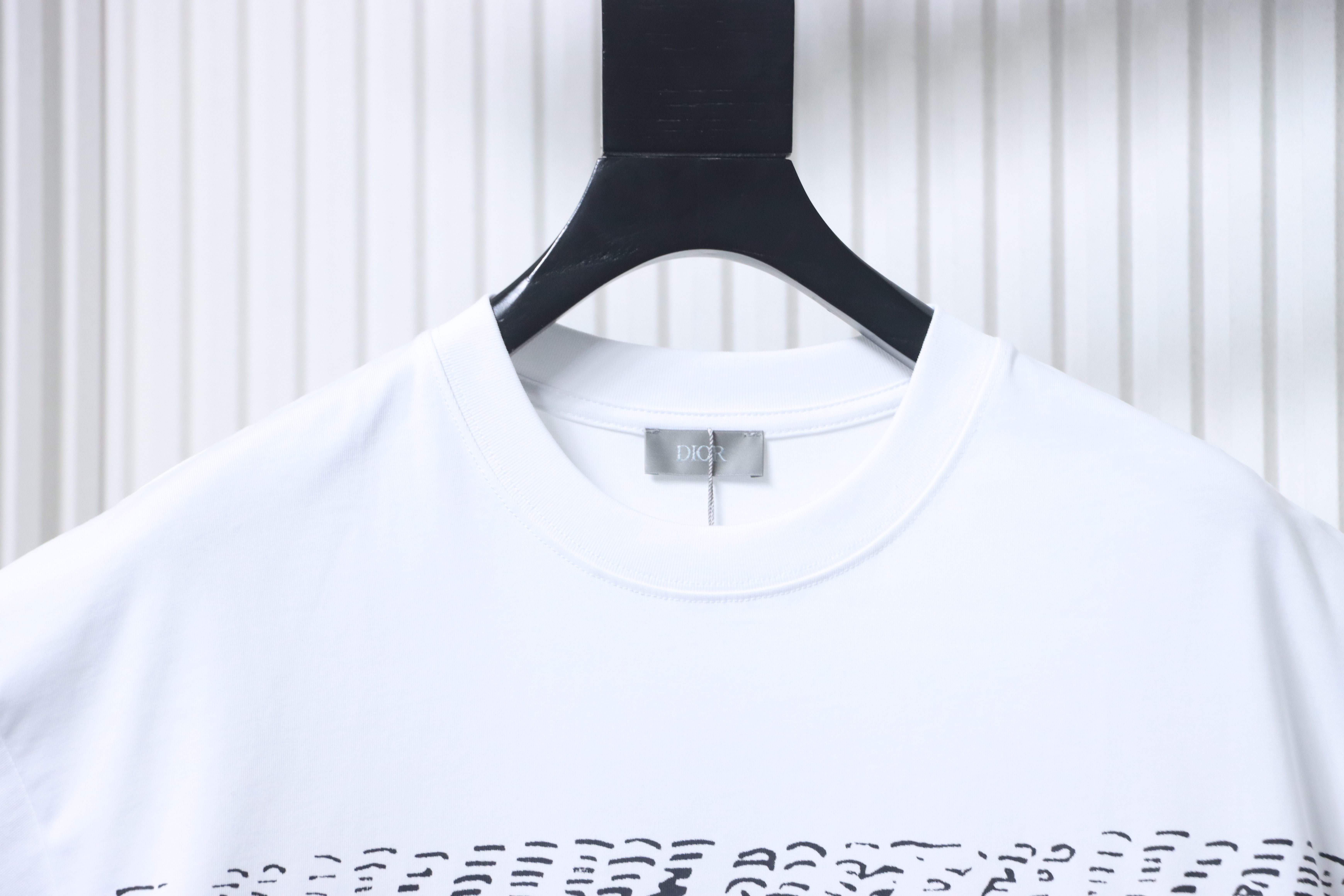 Dior 26SS Graffiti Letter T-Shirt White H150