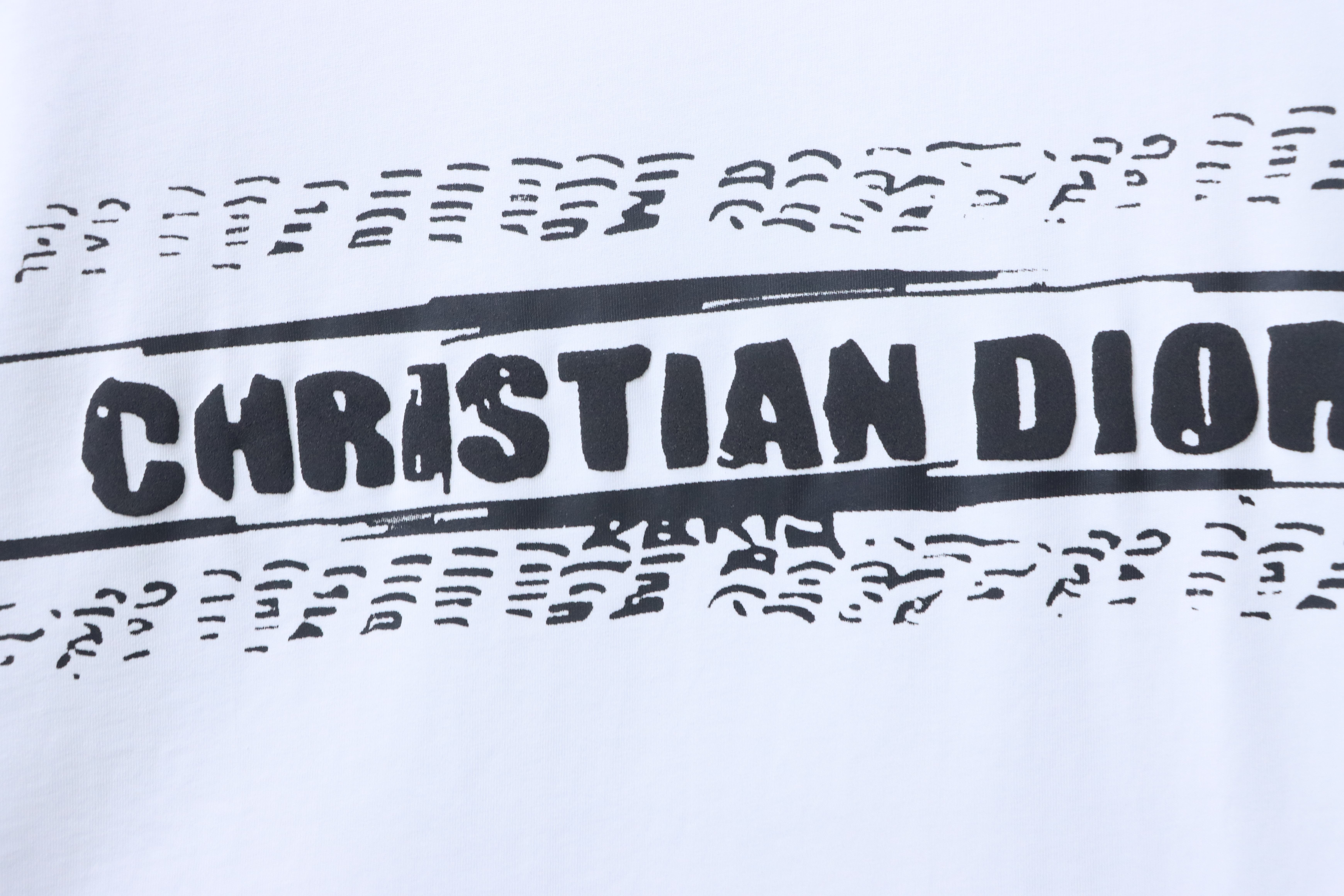 Dior 26SS Graffiti Letter T-Shirt White H150