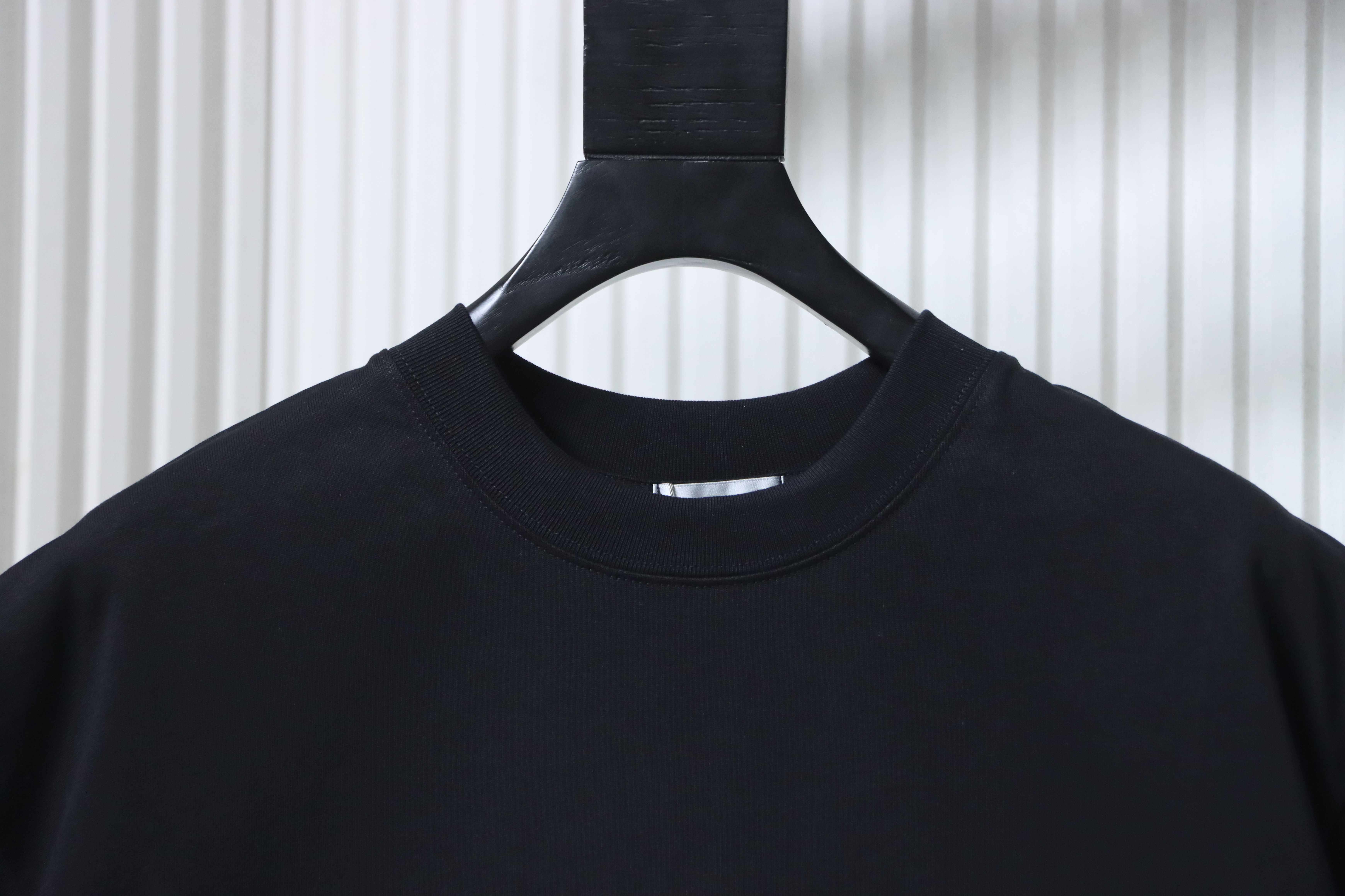 Dior Reflective Triangle Logo T-Shirt Black H140