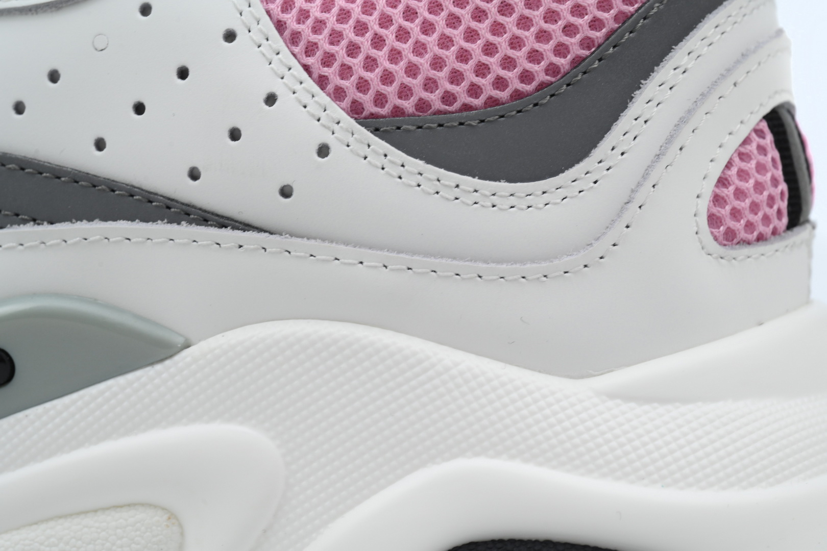 Dior B22 Sneakers Cream Pink Gray
