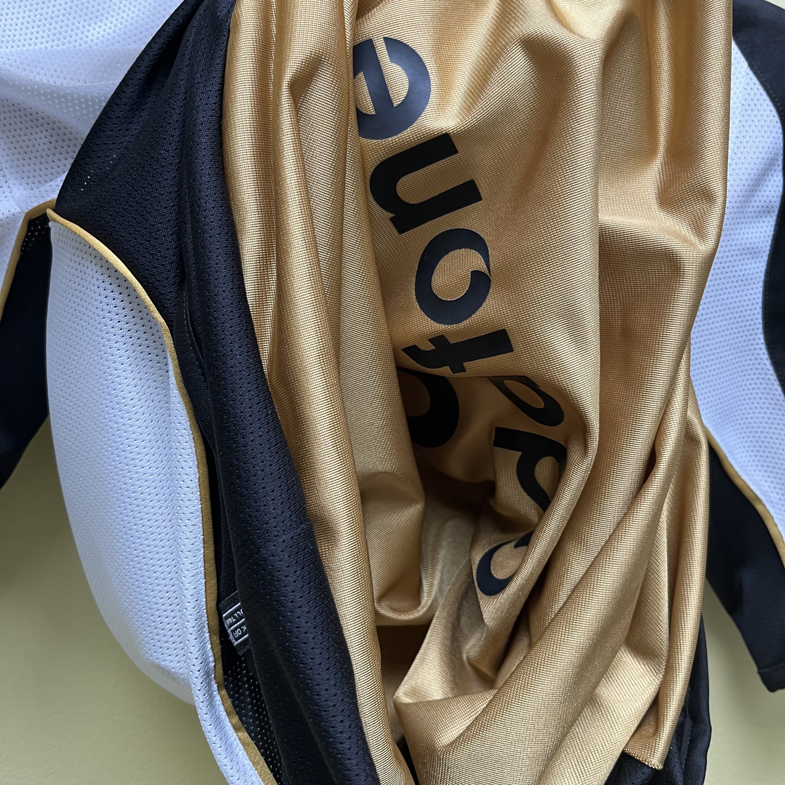 M-U 01/02 Retro Centennial Edition Black Gray, Gold