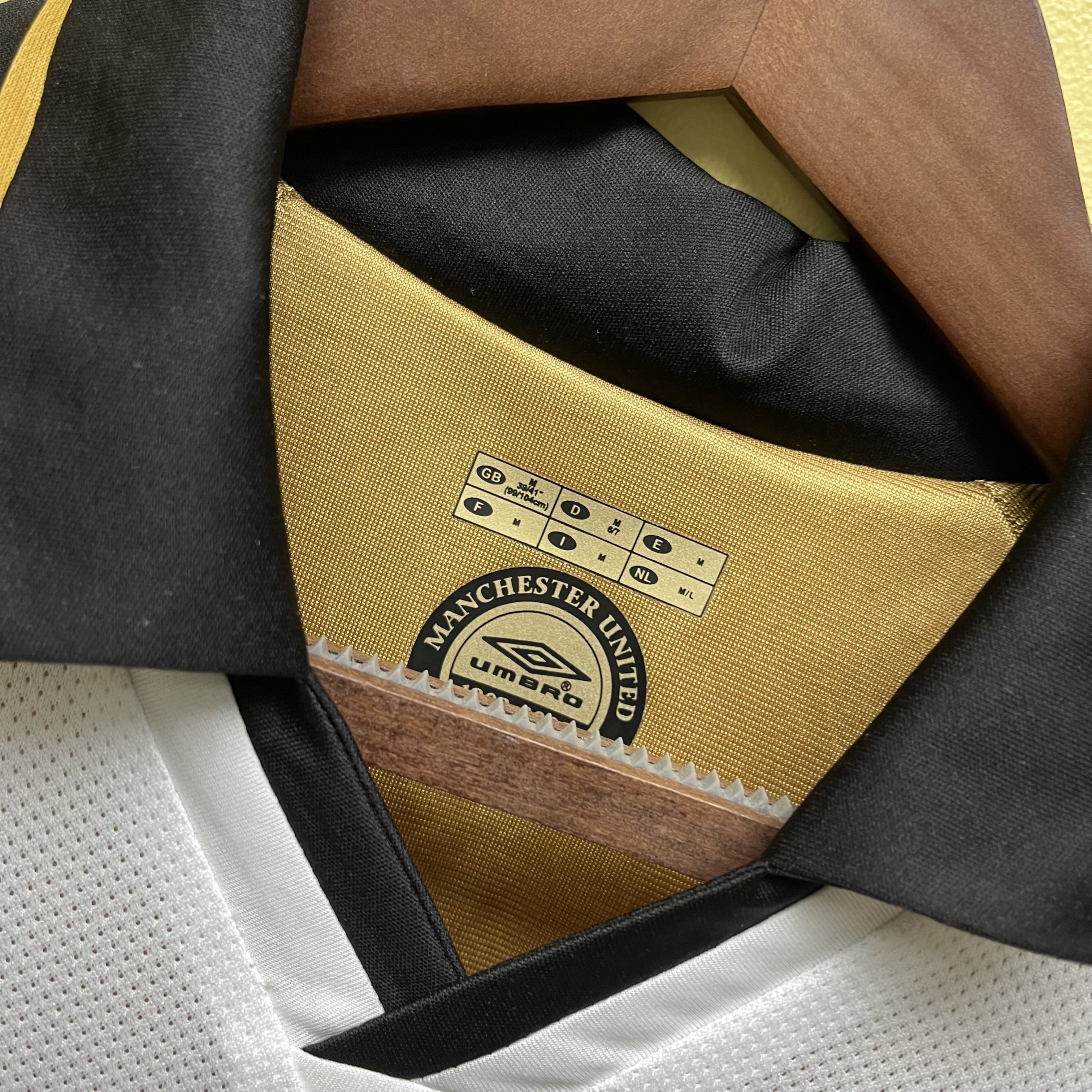 M-U 01/02 Retro Centennial Edition Black Gray, Gold
