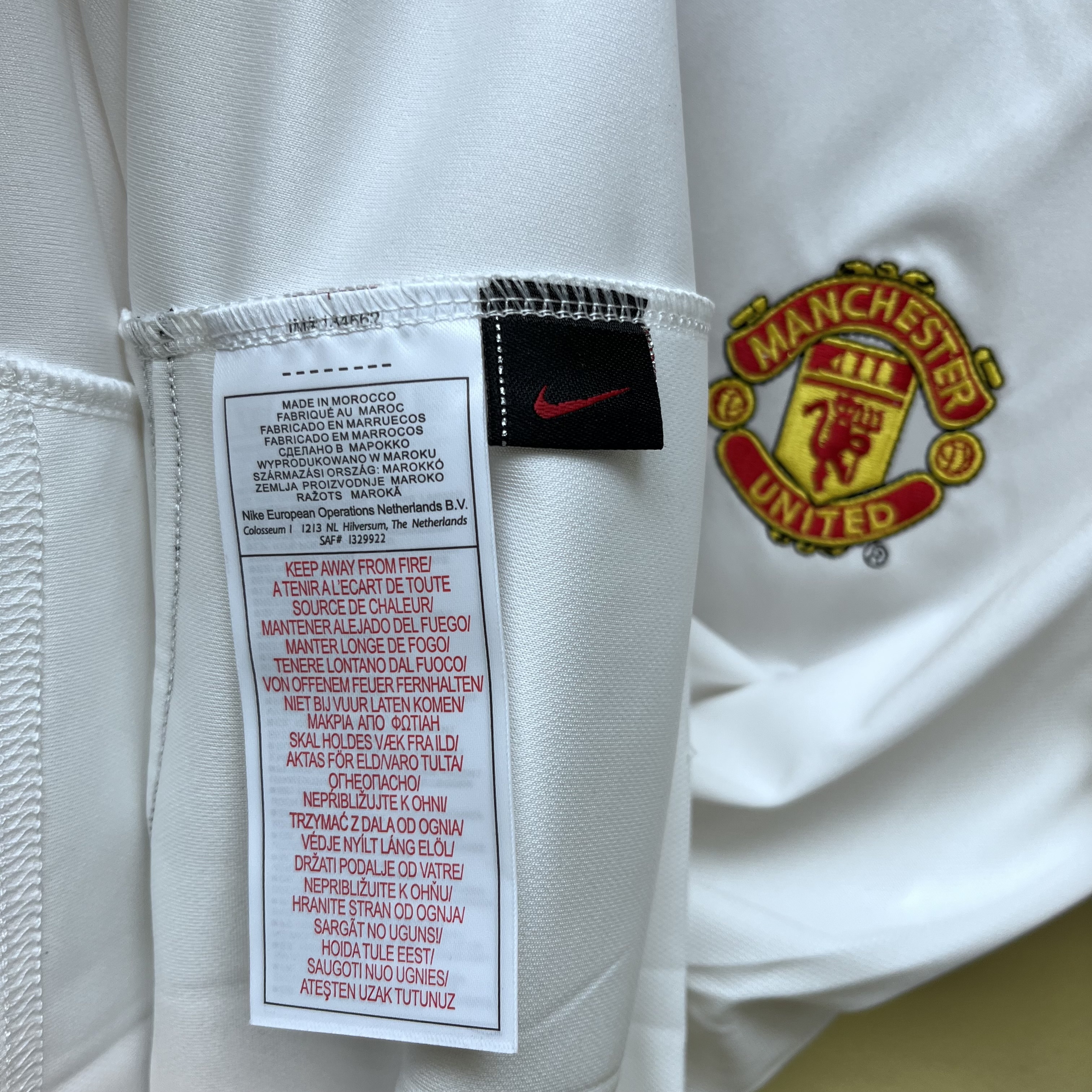 M-U 02/03 away Retro