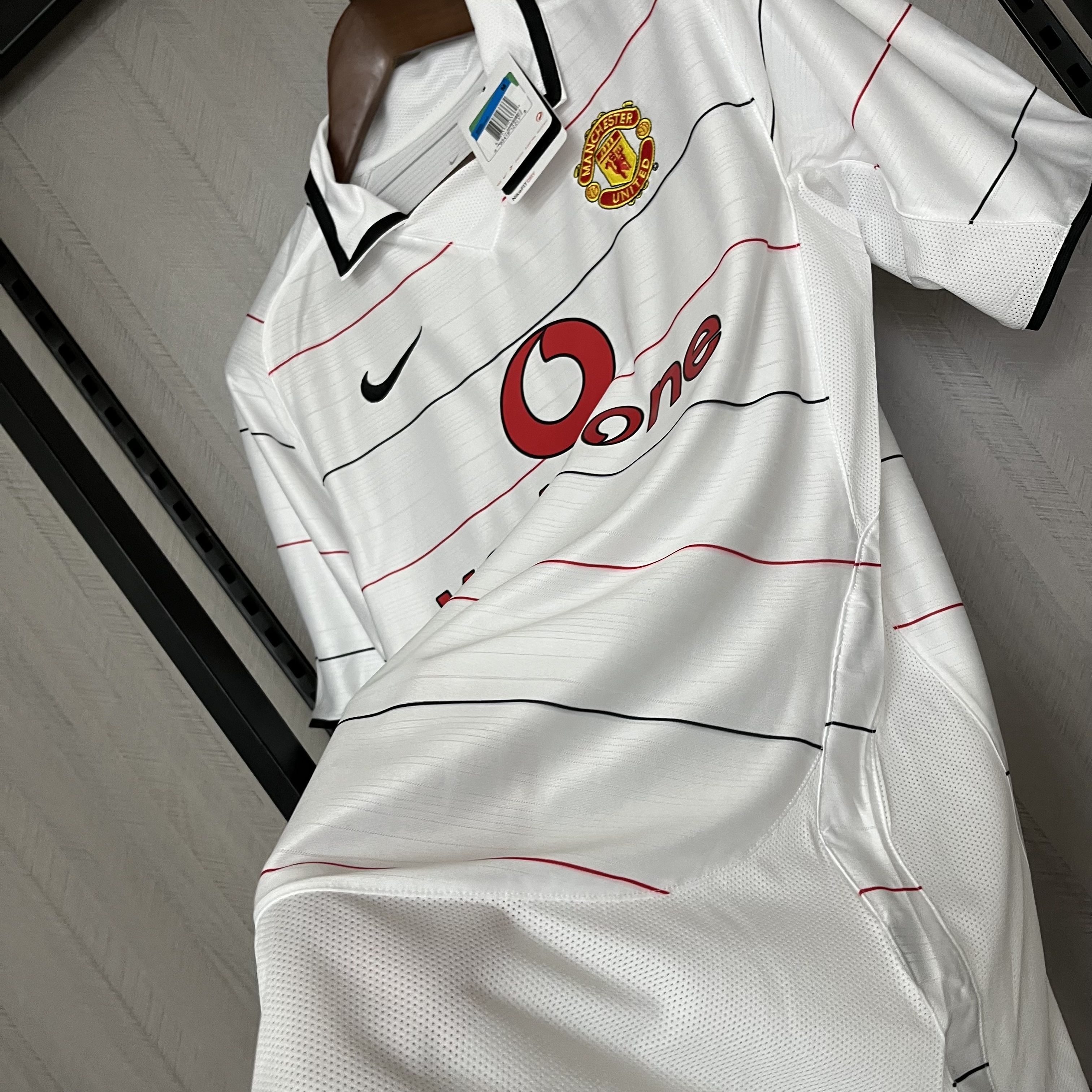 M-U 2004/06 away Retro jersey