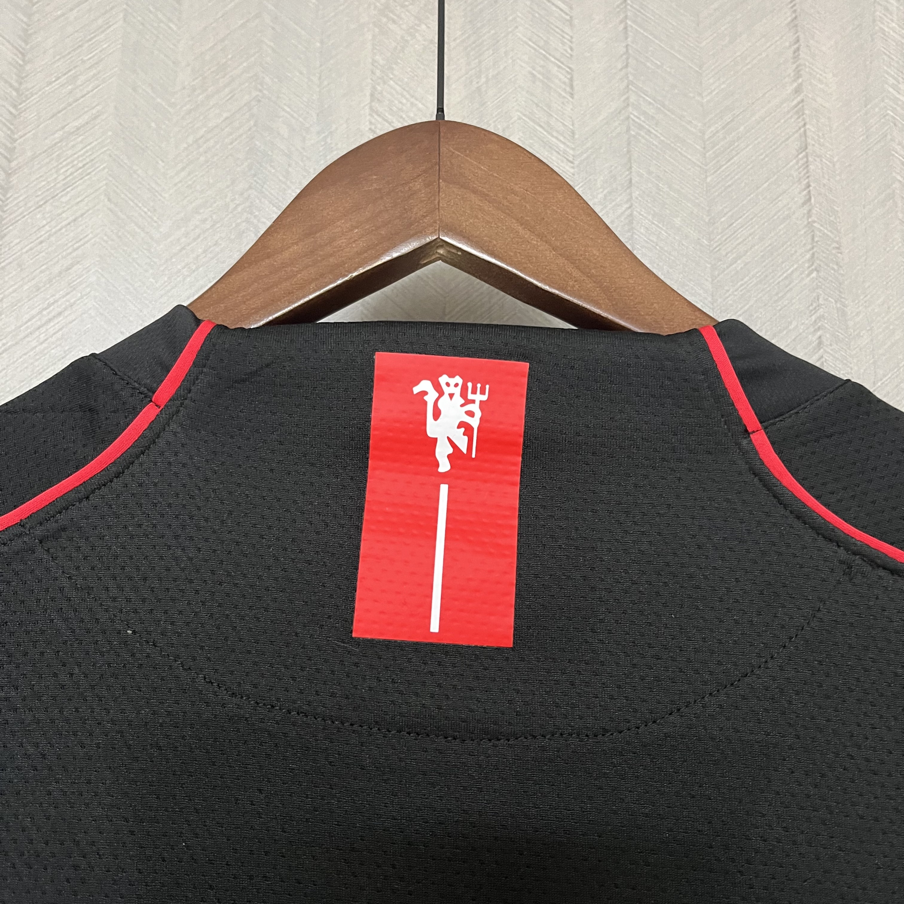 M-U 2007/08 long sleeve away Retro
