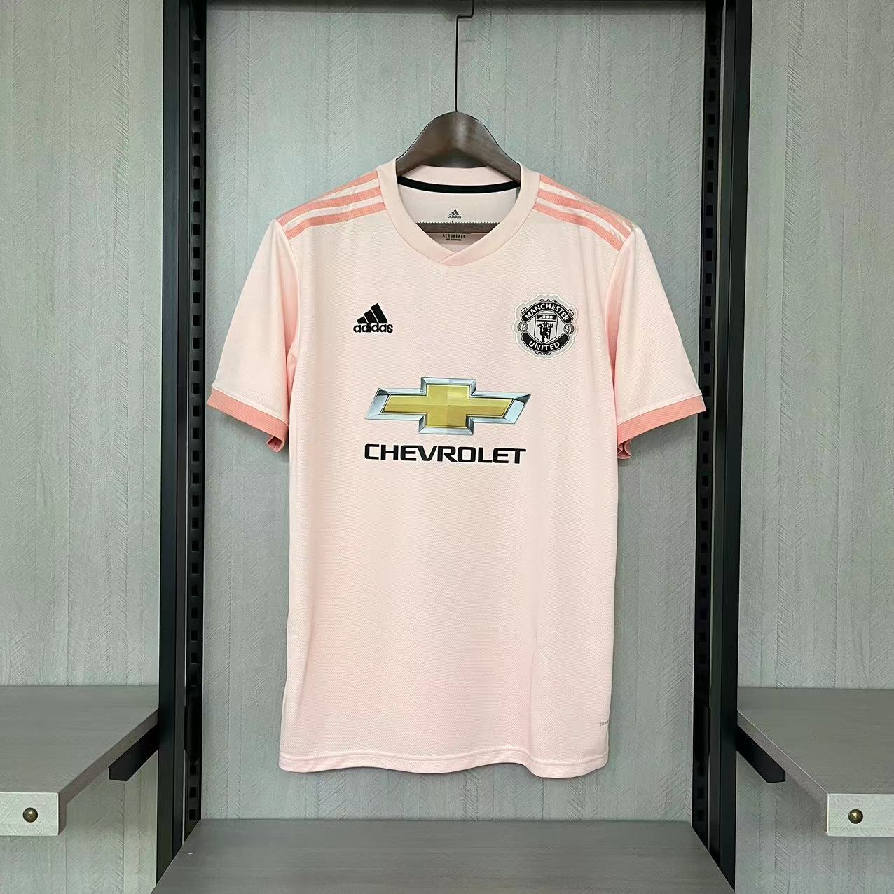 M-U 2018/19 away Retro