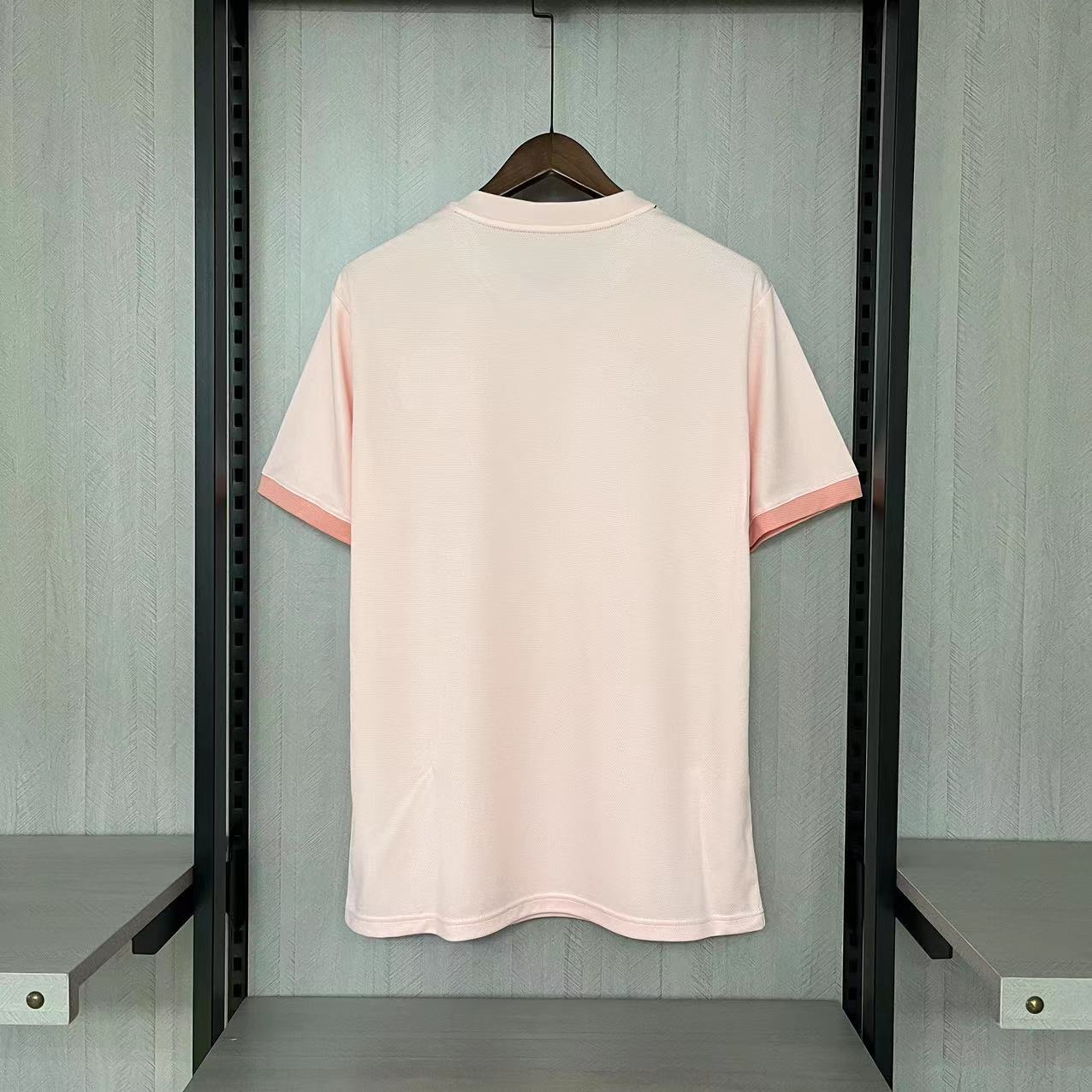 M-U 2018/19 away Retro