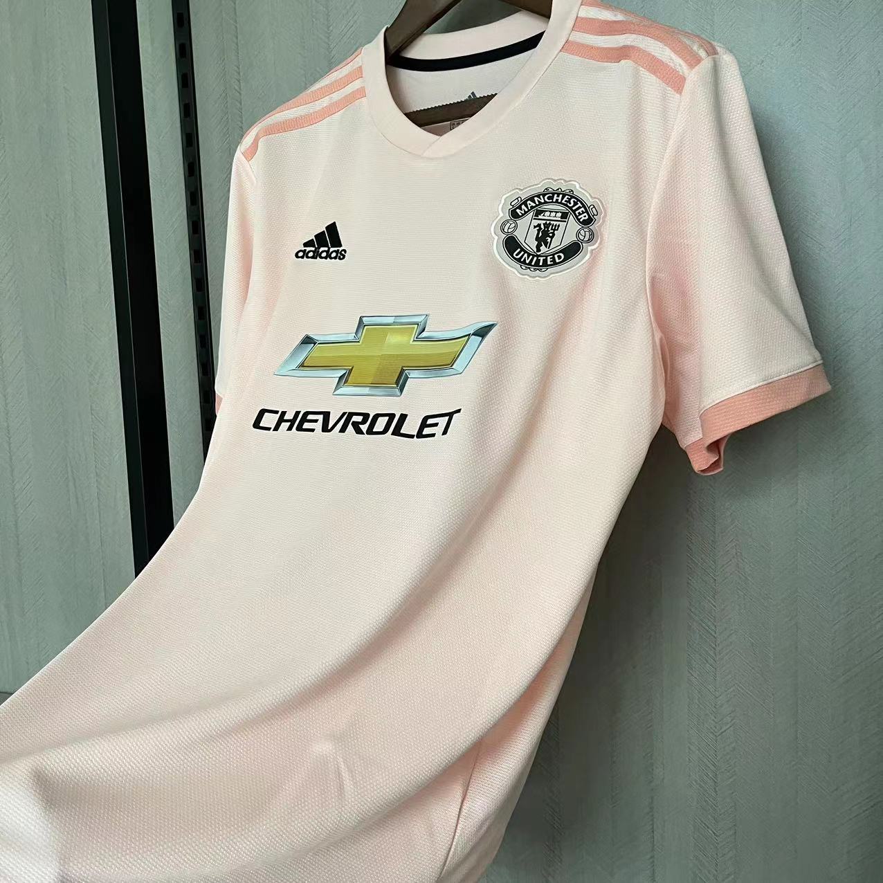 M-U 2018/19 away Retro
