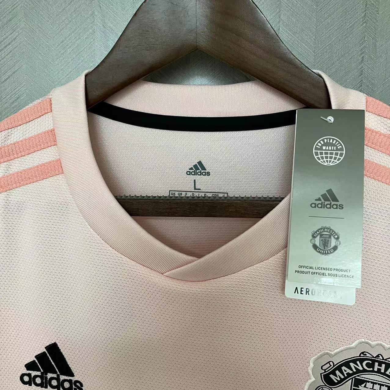 M-U 2018/19 away Retro