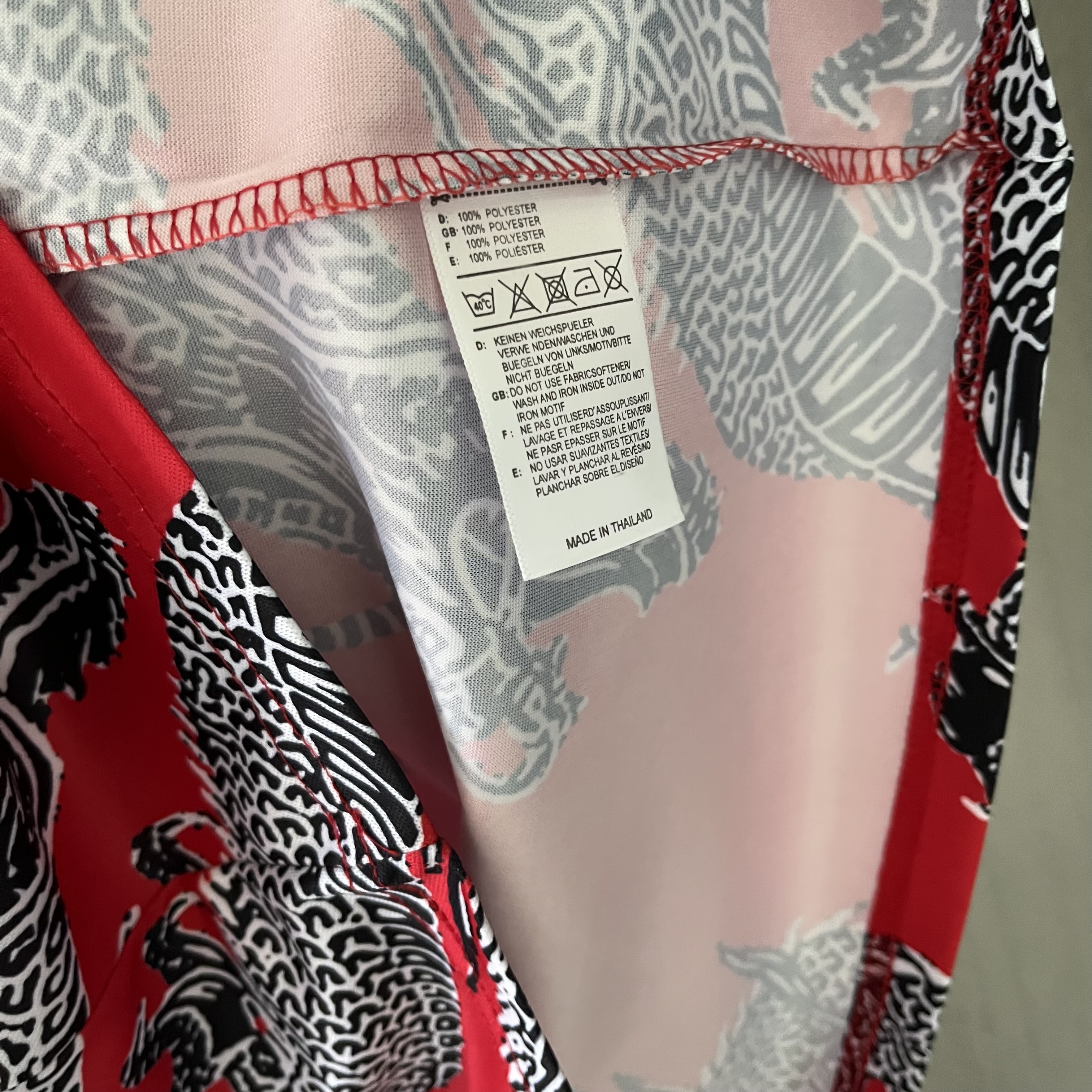 M-U 2019/20 Retro Chinese Dragon Red