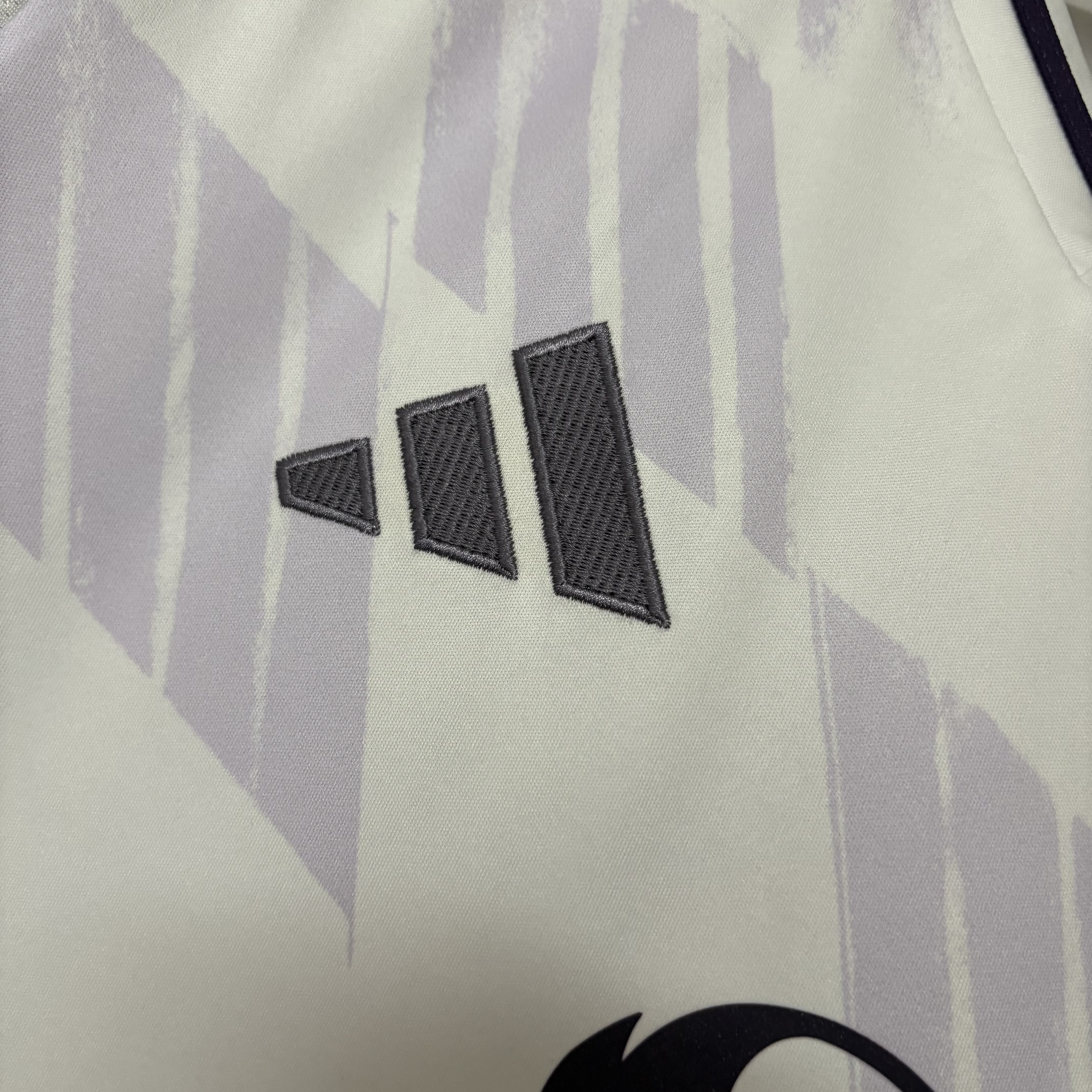 M-U 2024/25 away Jersey