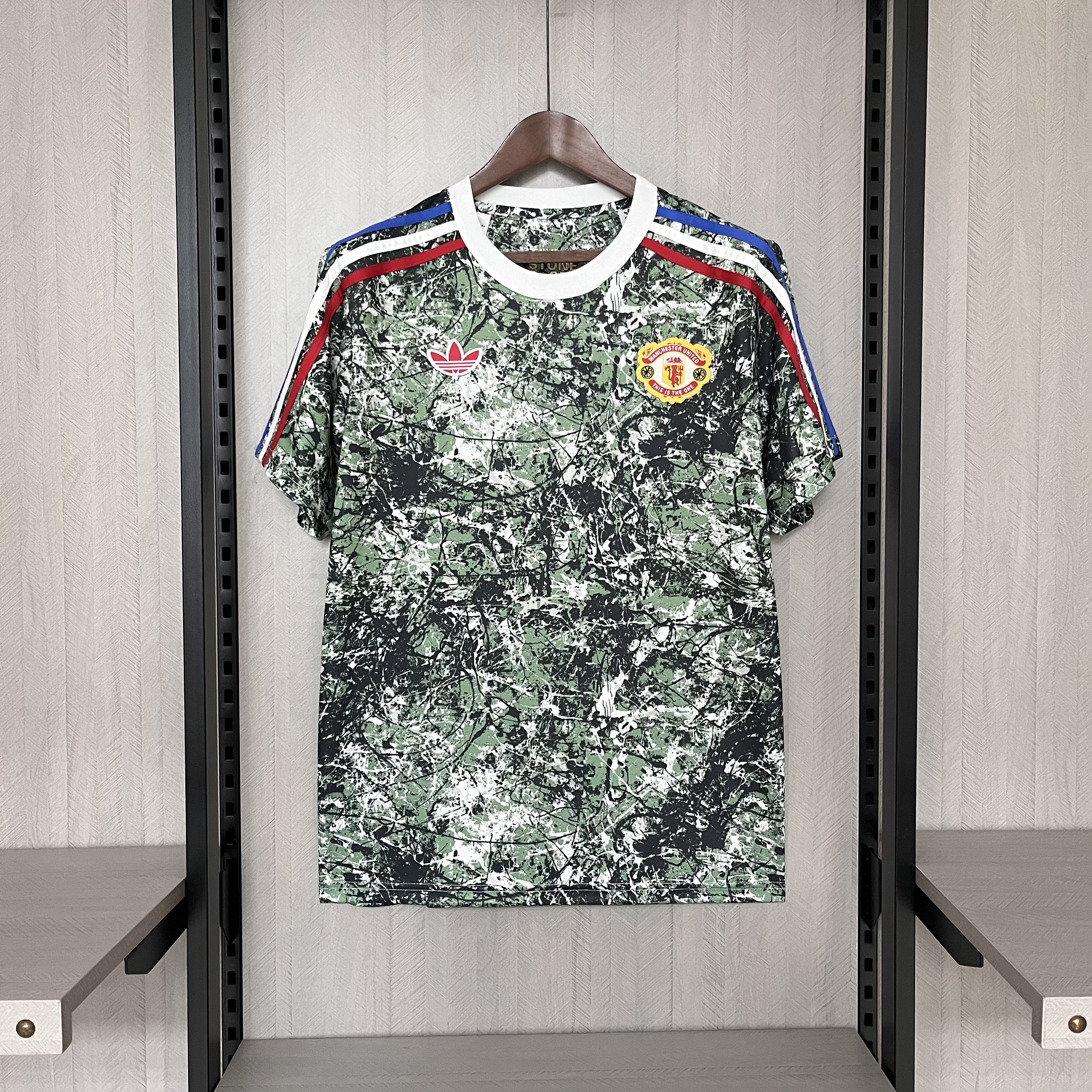 M-U 2024/25 joint version green 1:1