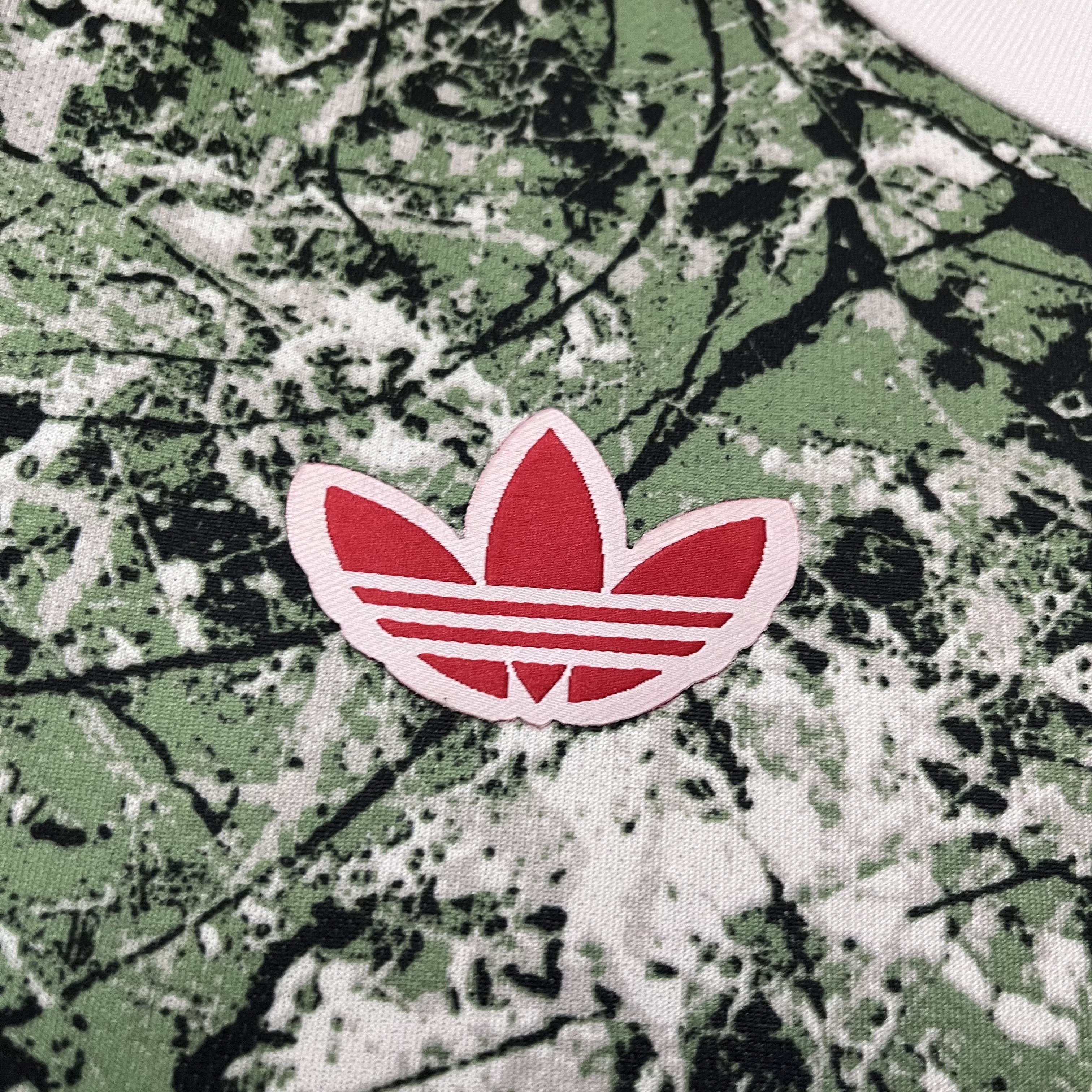 M-U 2024/25 joint version green 1:1