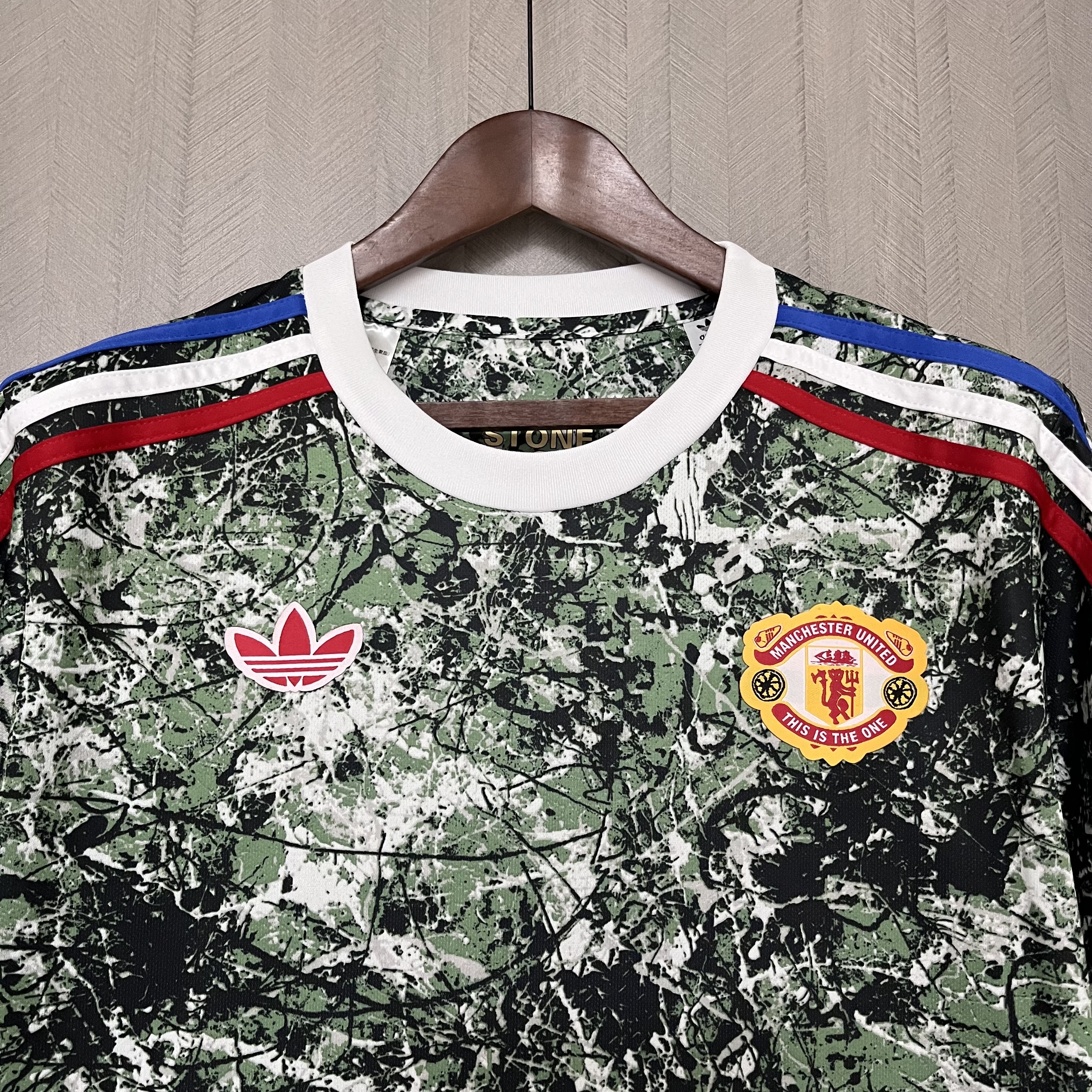 M-U 2024/25 joint version green 1:1
