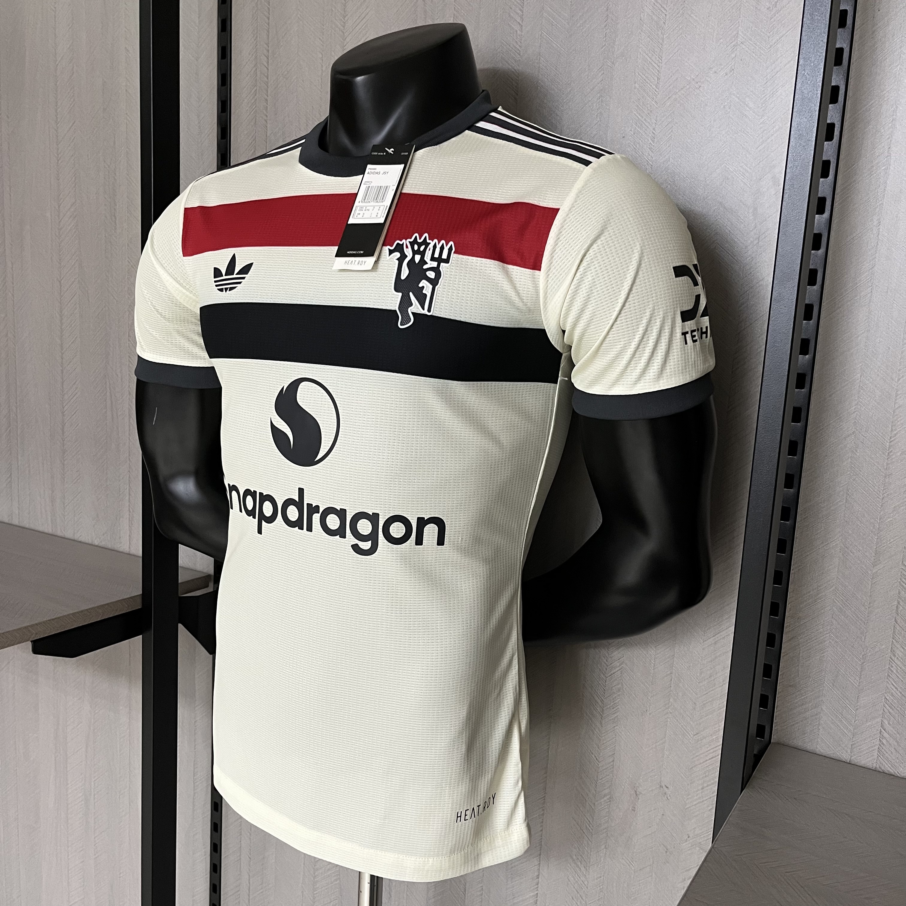 M-U 2024/25 player III Jersey