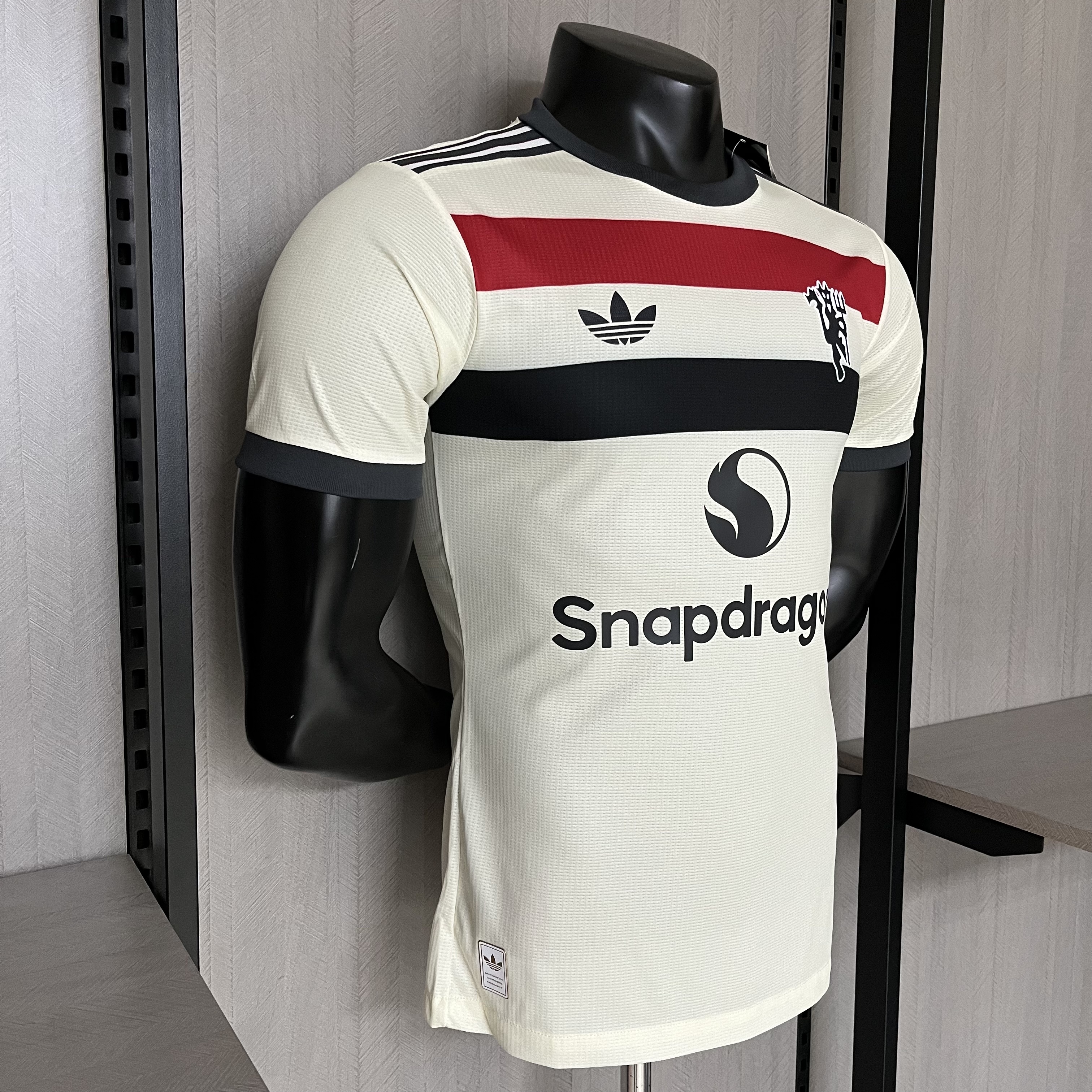 M-U 2024/25 player III Jersey