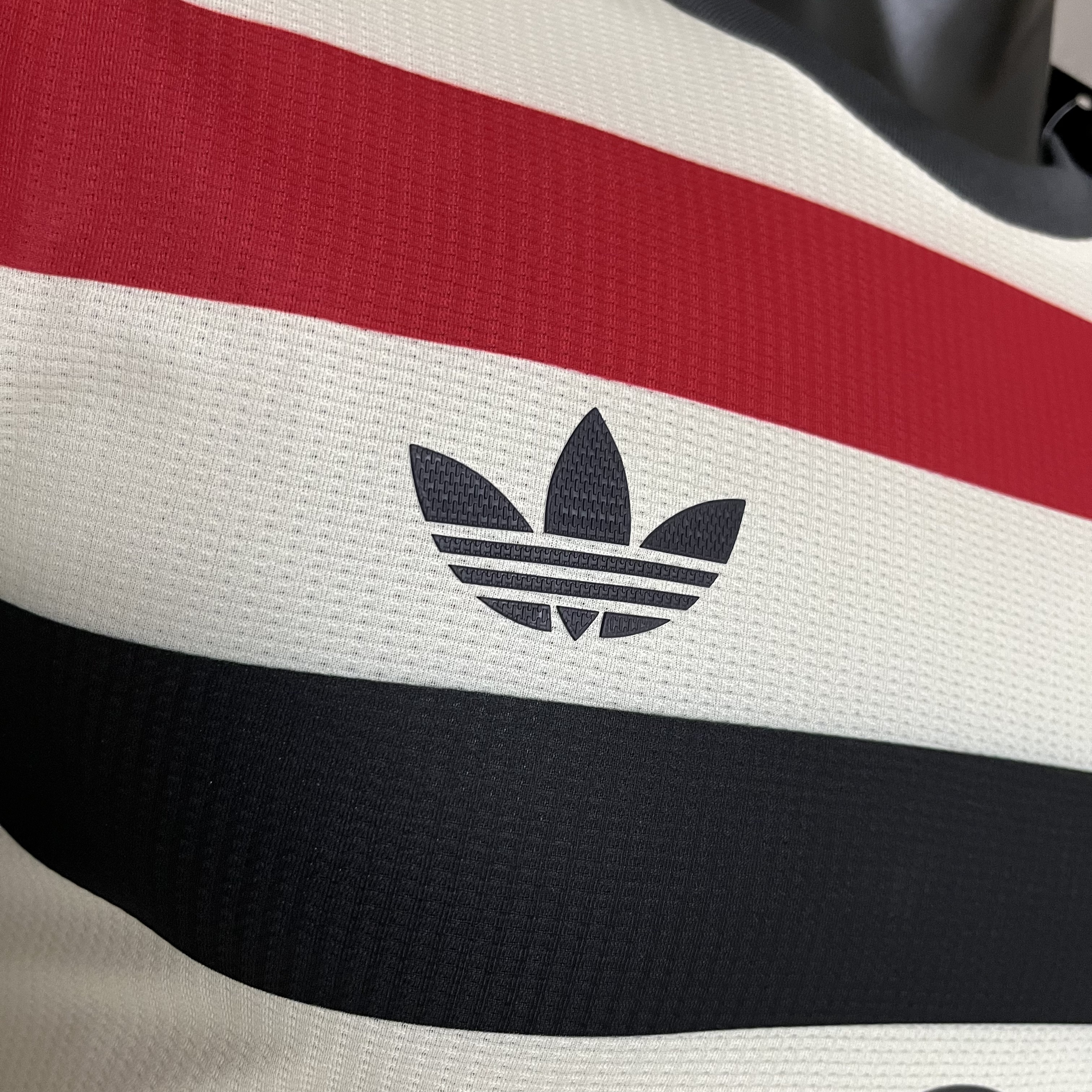 M-U 2024/25 player III Jersey