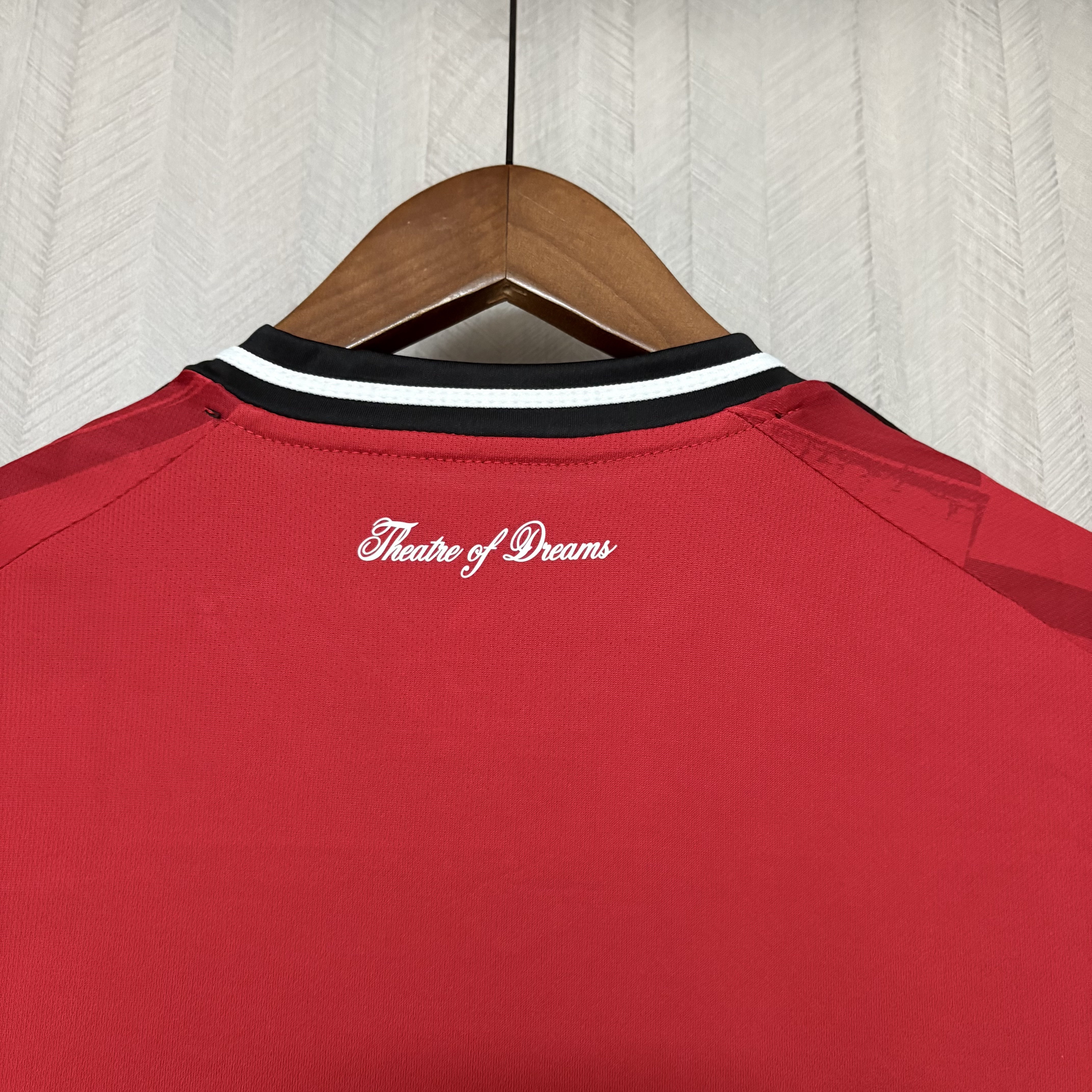 M-U 2025/26 home Jersey
