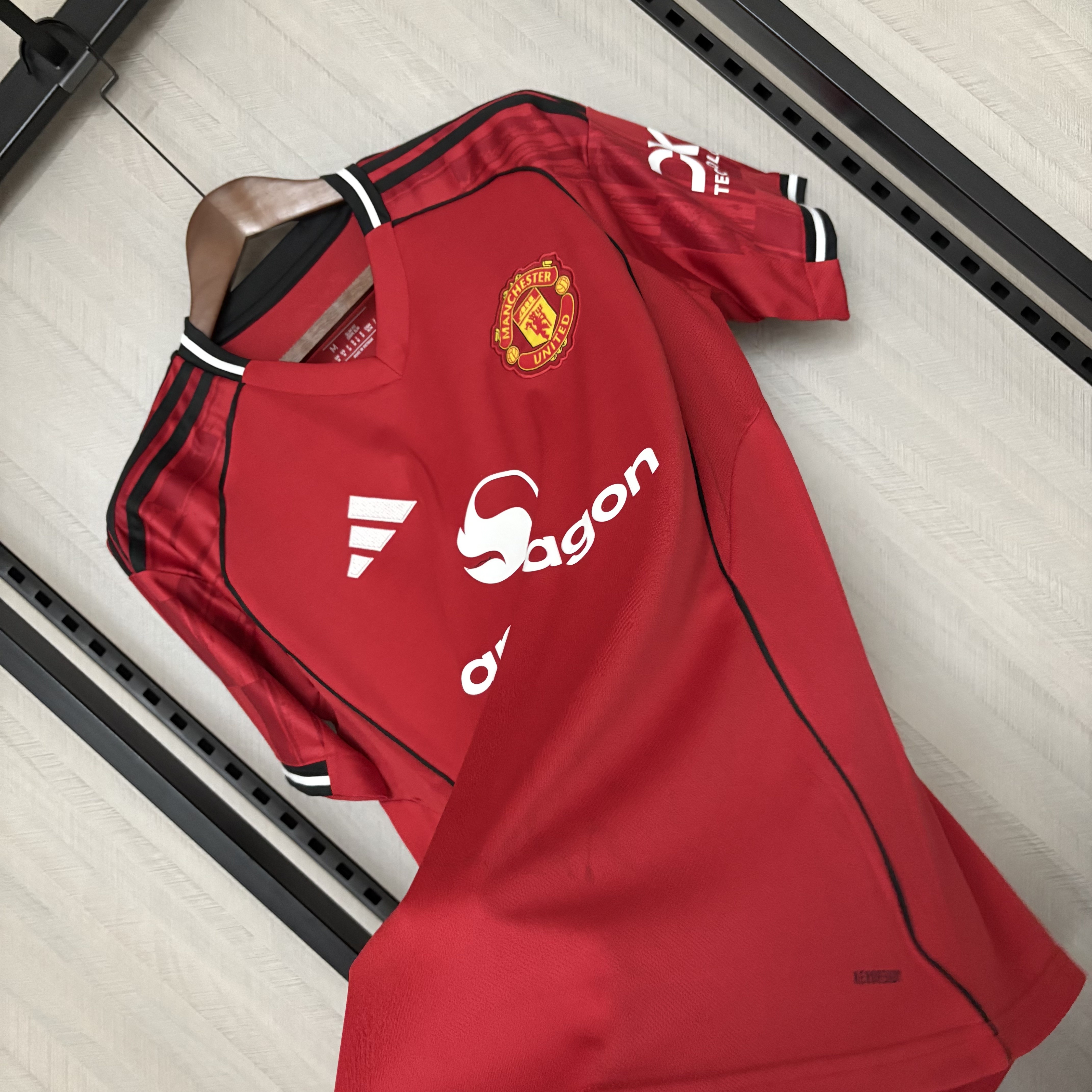 M-U 2025/26 home Jersey