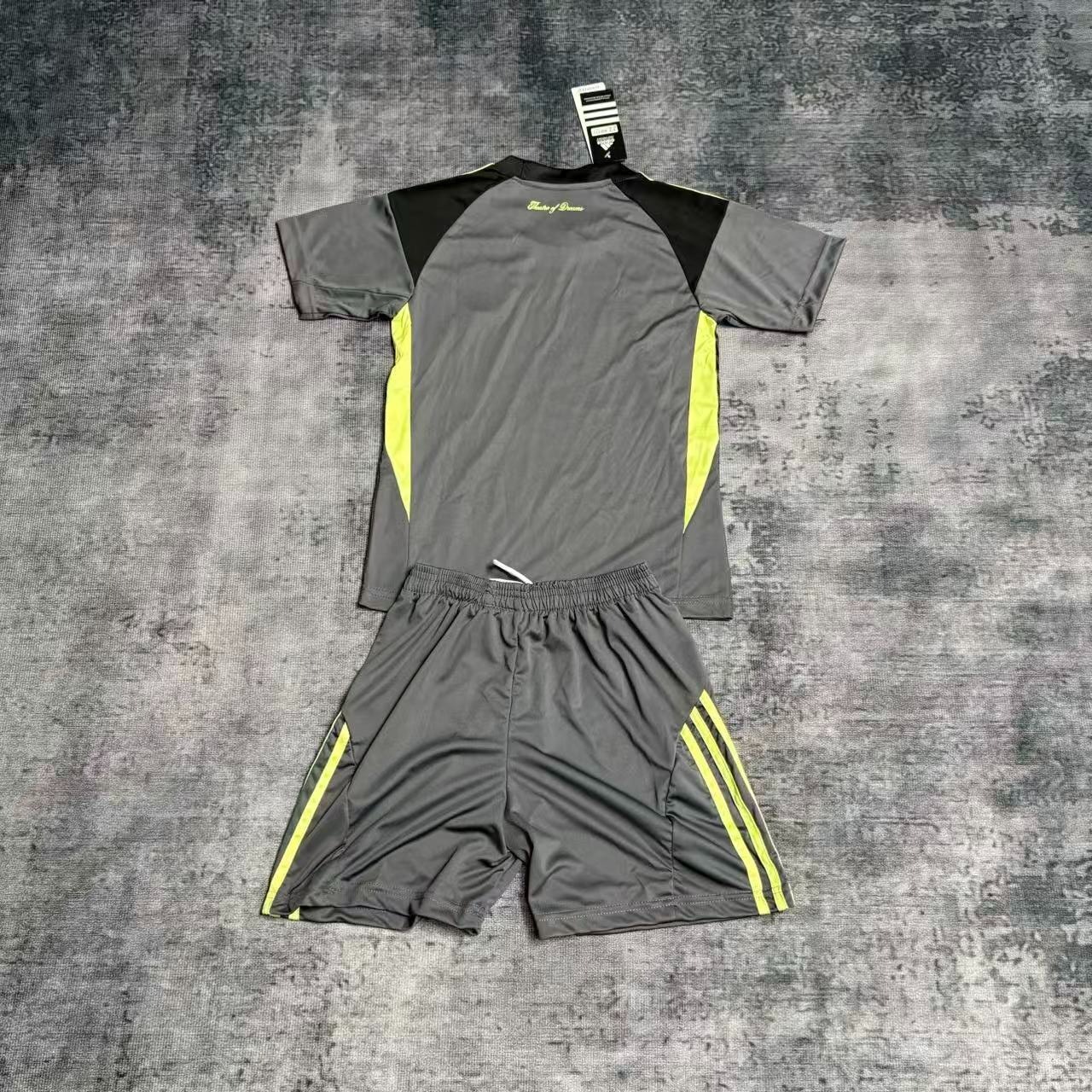 M-U 2025/26 kids Grey