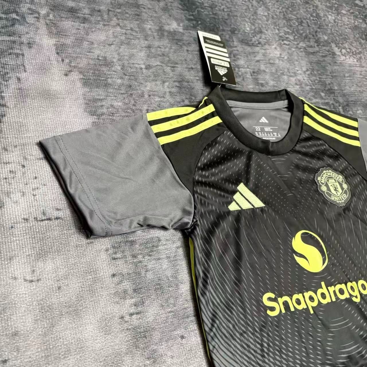 M-U 2025/26 kids Grey