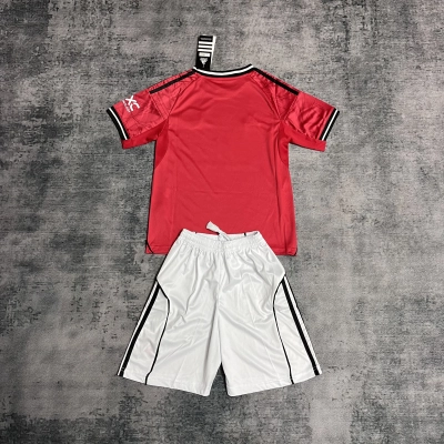 M-U 2025/26 kids home jersey 02