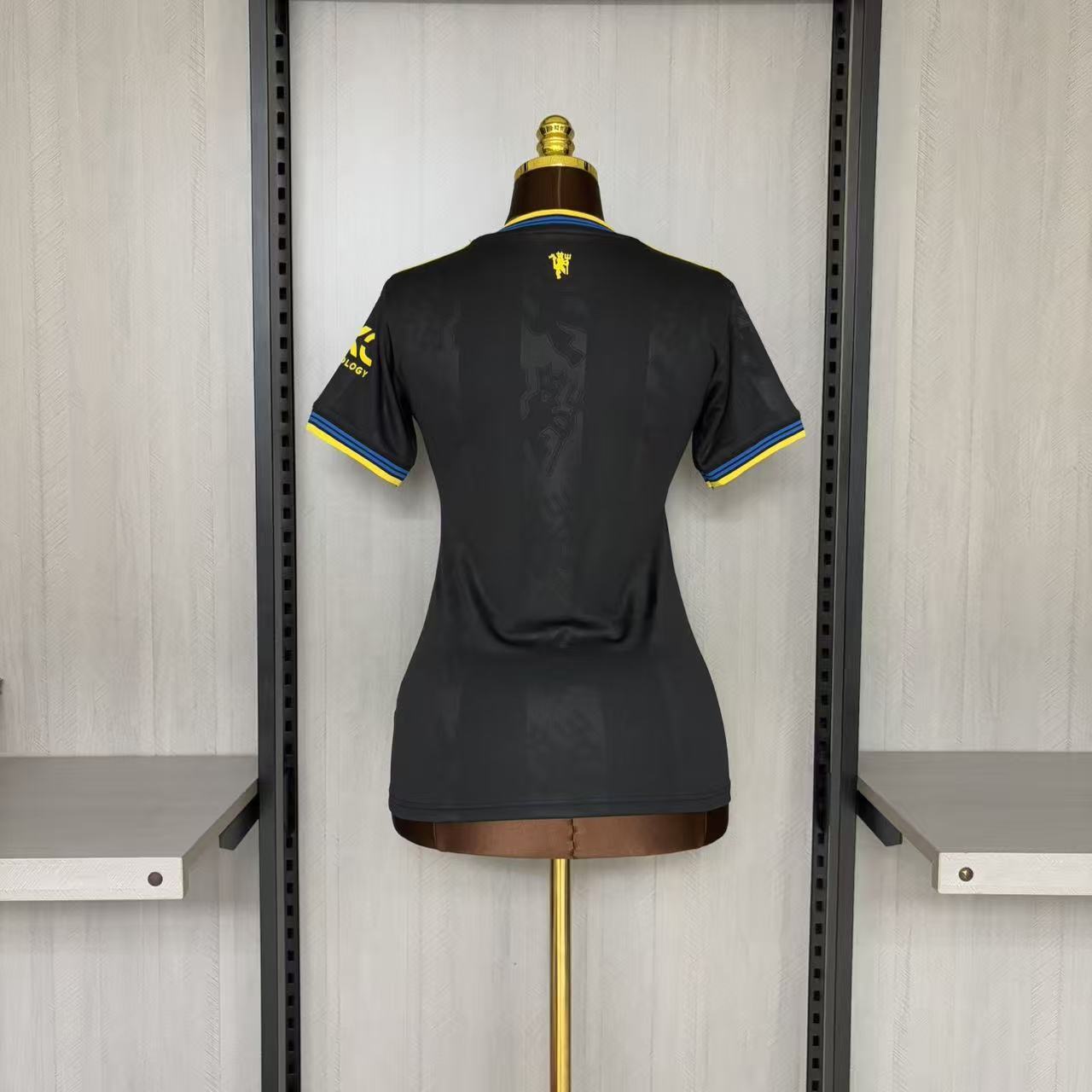 M-U 2025/26 women's III Jersey