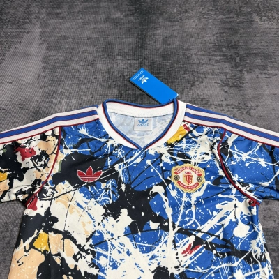 M-U 2026/27 kids Special Edition Jersey 02