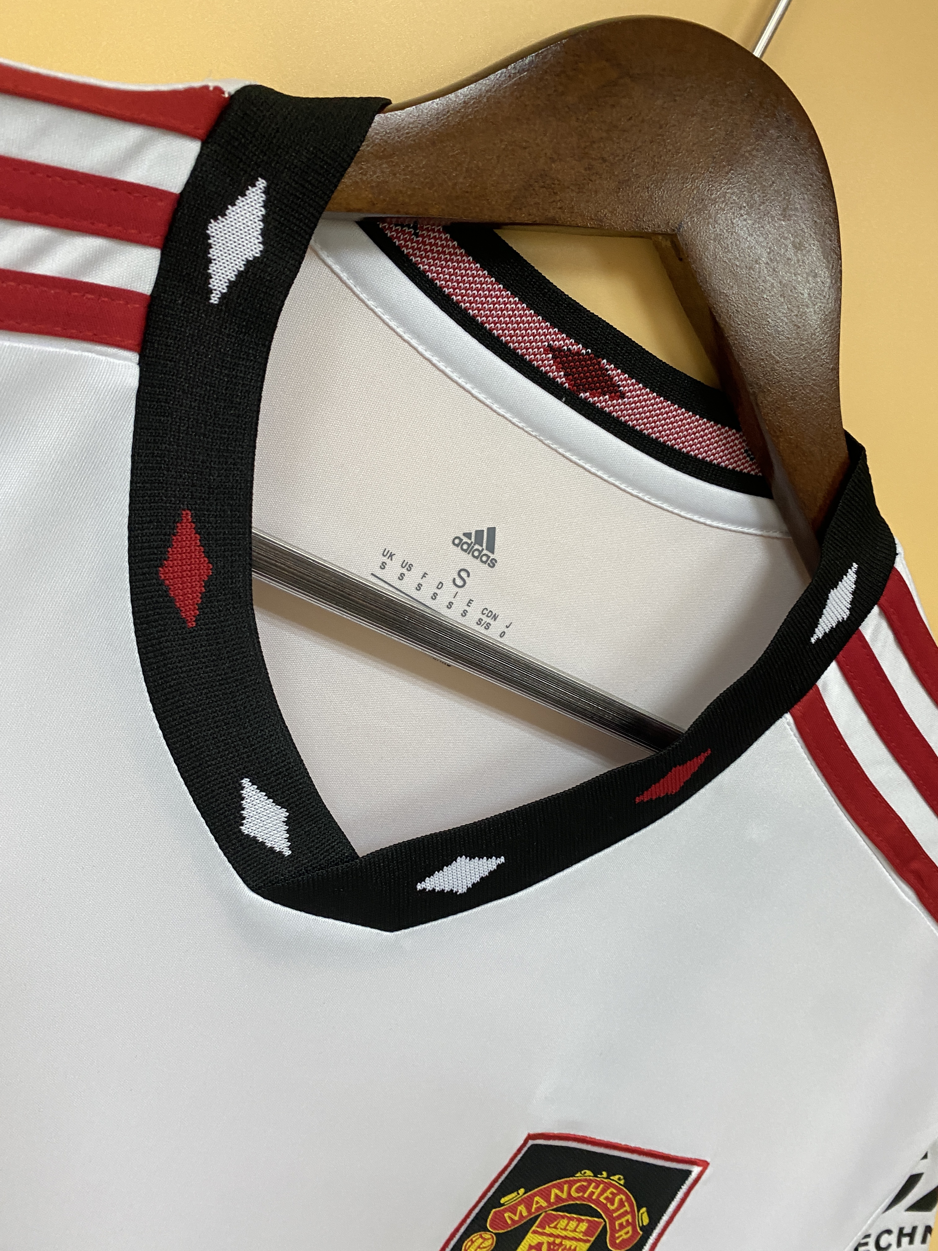 M-U 22/23 away
