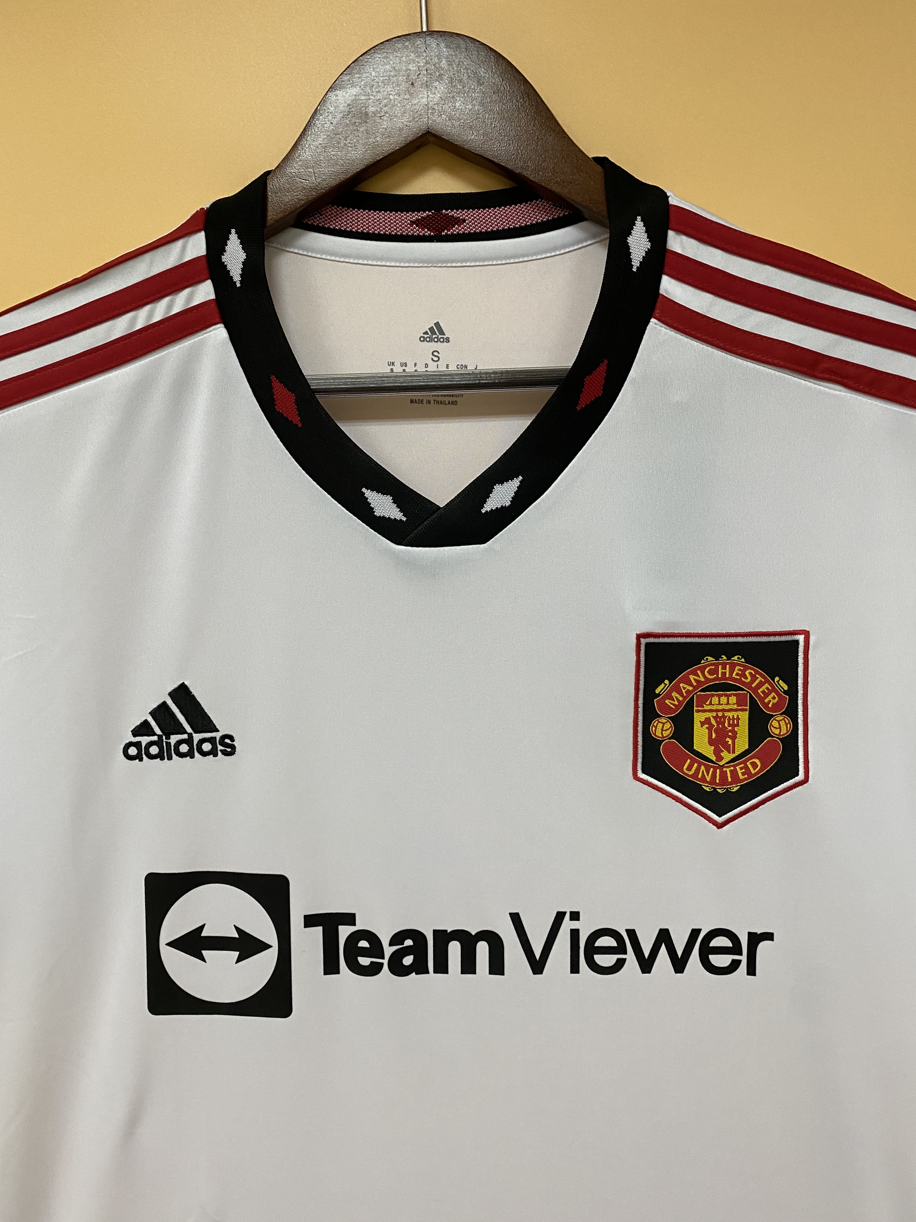M-U 22/23 away