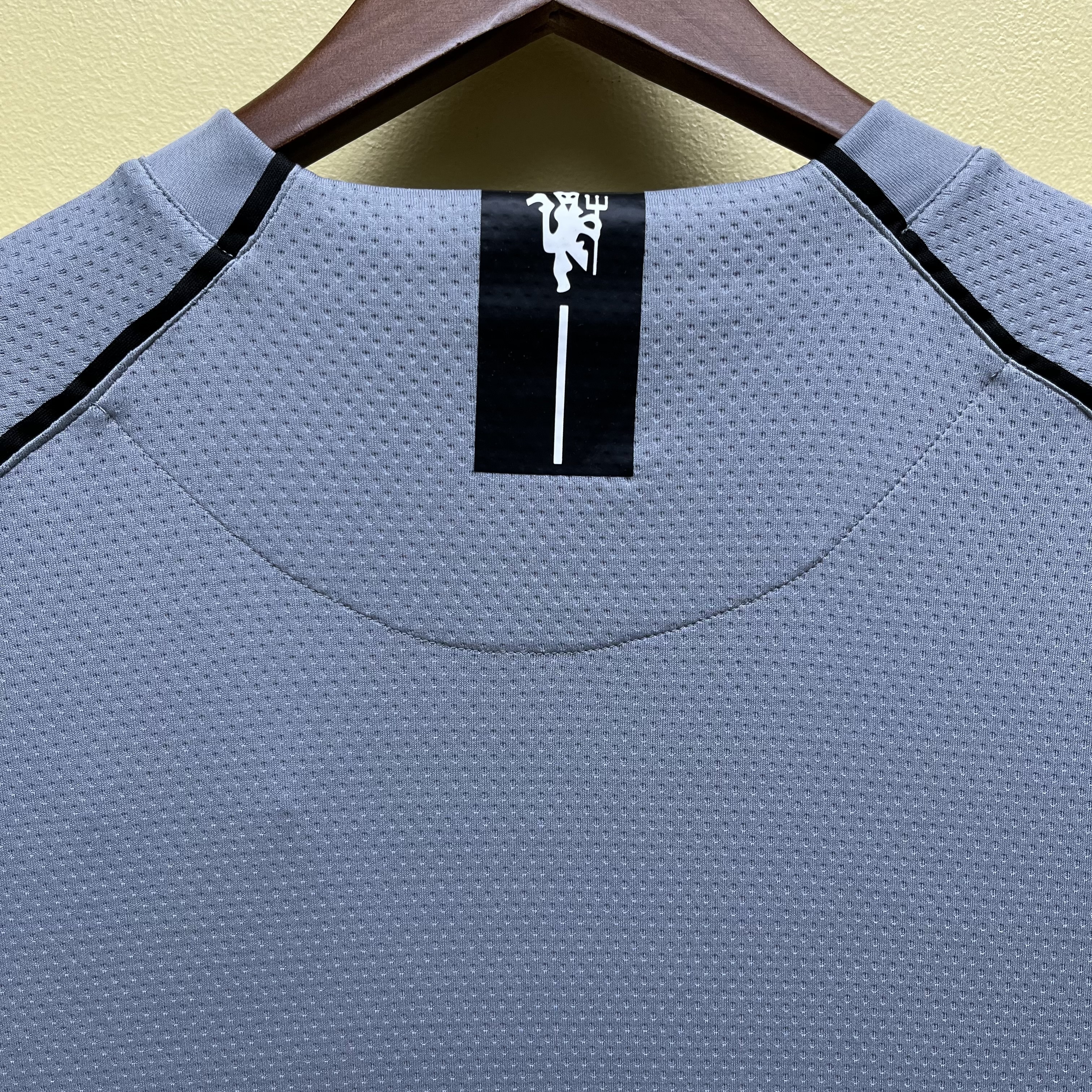 M-U Retro Goalie Gray