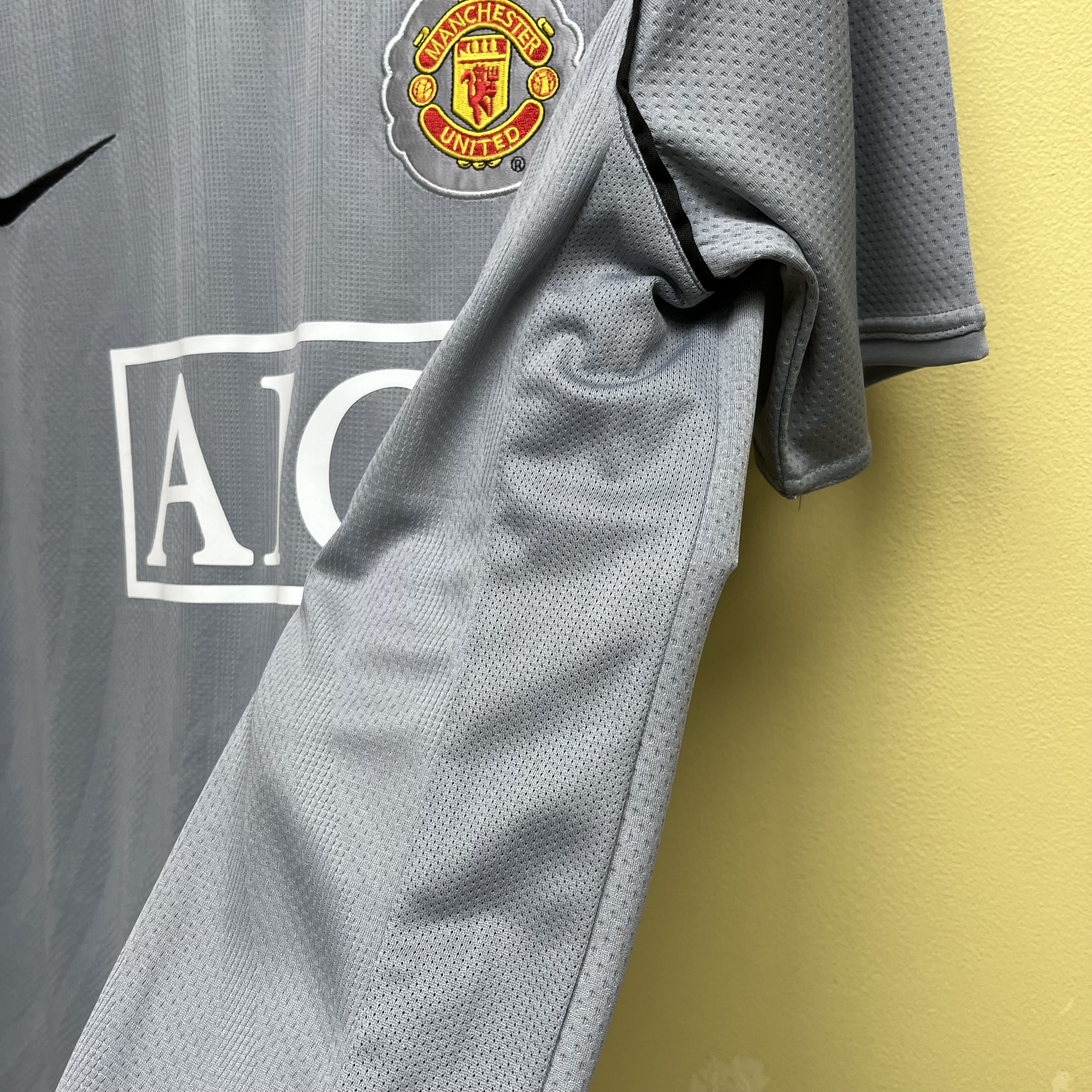 M-U Retro Goalie Gray